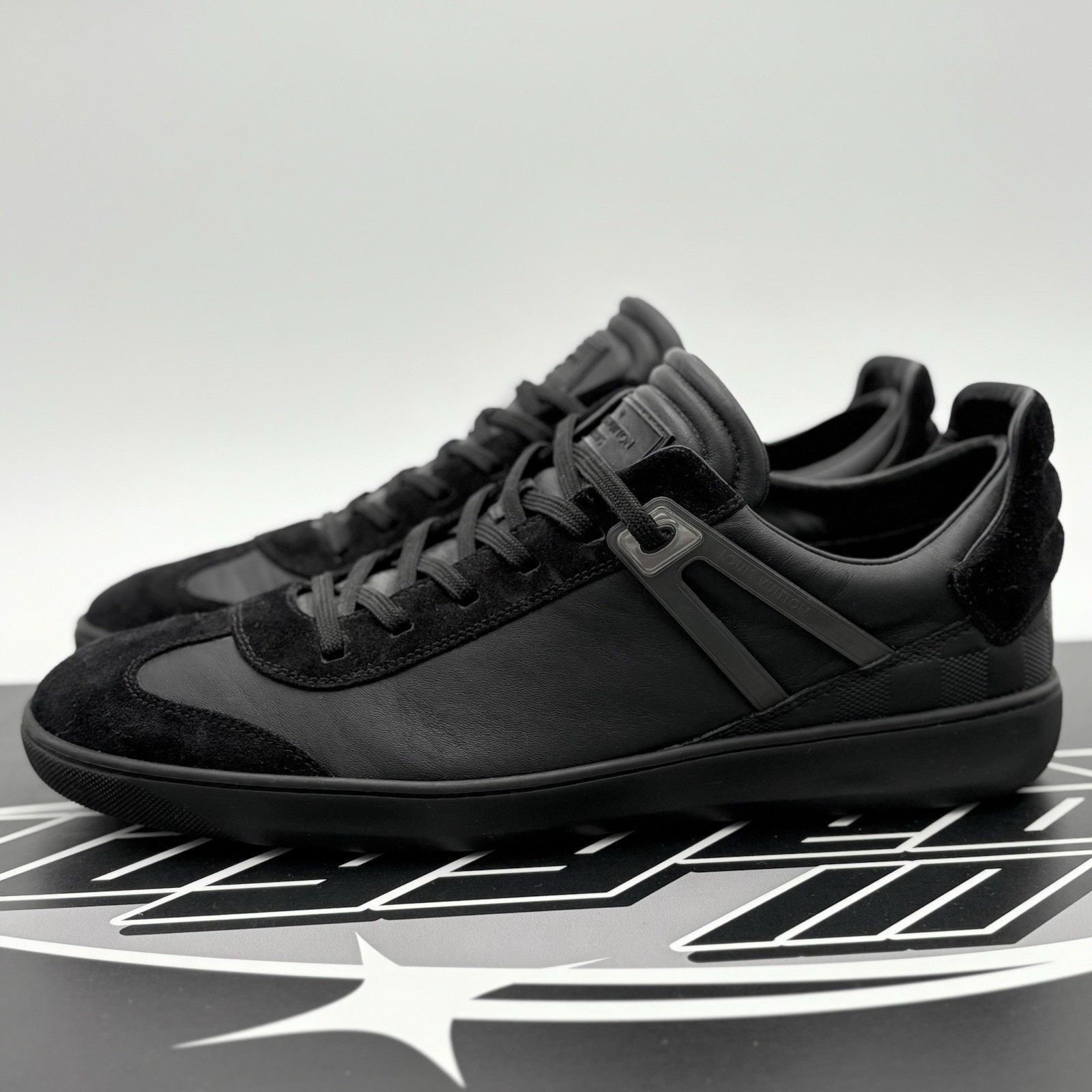 Louis Vuitton Leather Sneakers ' Black ' GOOD COND!