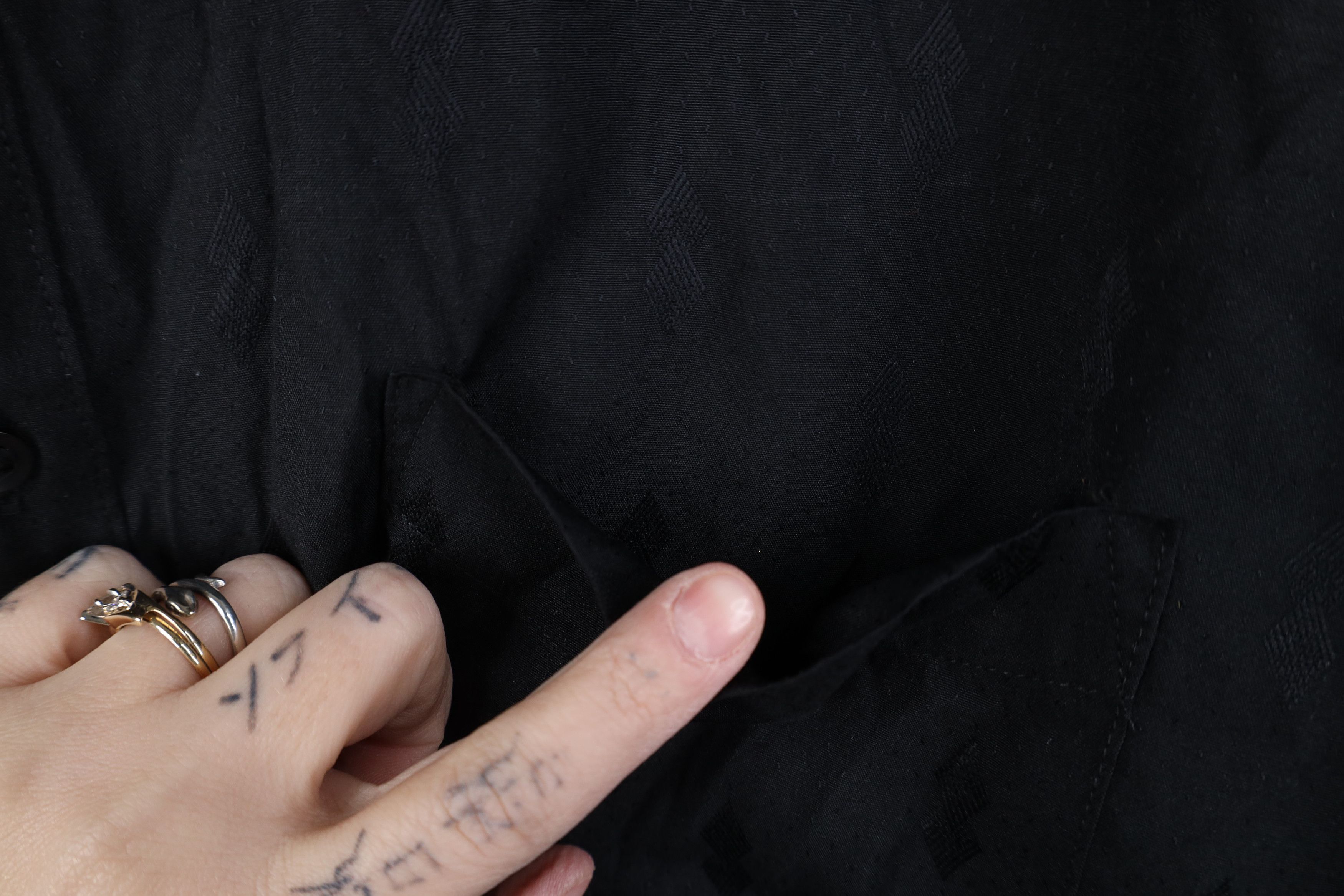 Vintage Vintage 90s Streetwear Gabardine Diamond Collared Shirt Size US XL / EU 56 / 4 - 4 Thumbnail