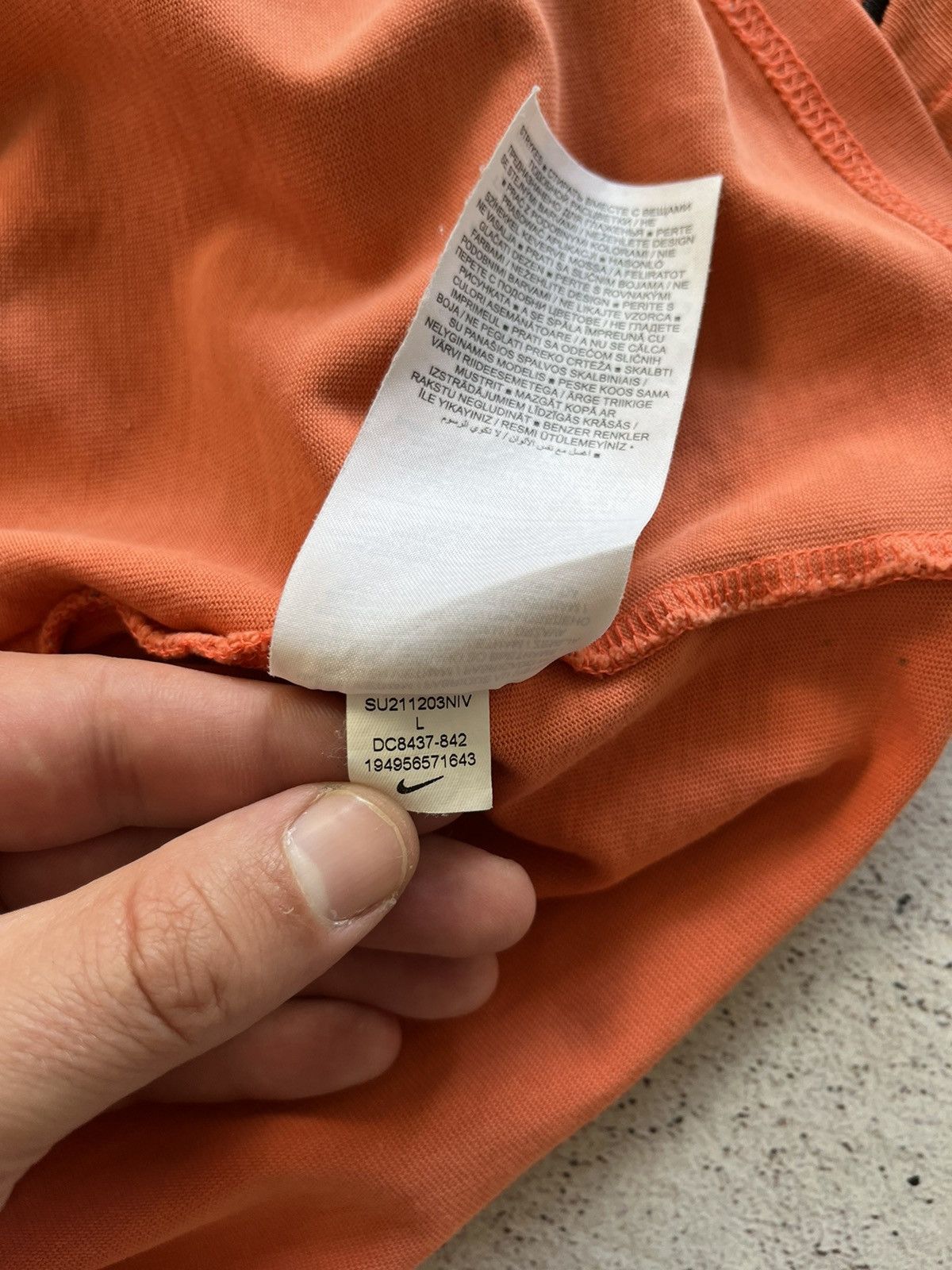 Nike NIKE TN AIR ORANGE MENS SHIRT STREET WEAR SIZEL L Size US L / EU 52-54 / 3 - 6 Thumbnail