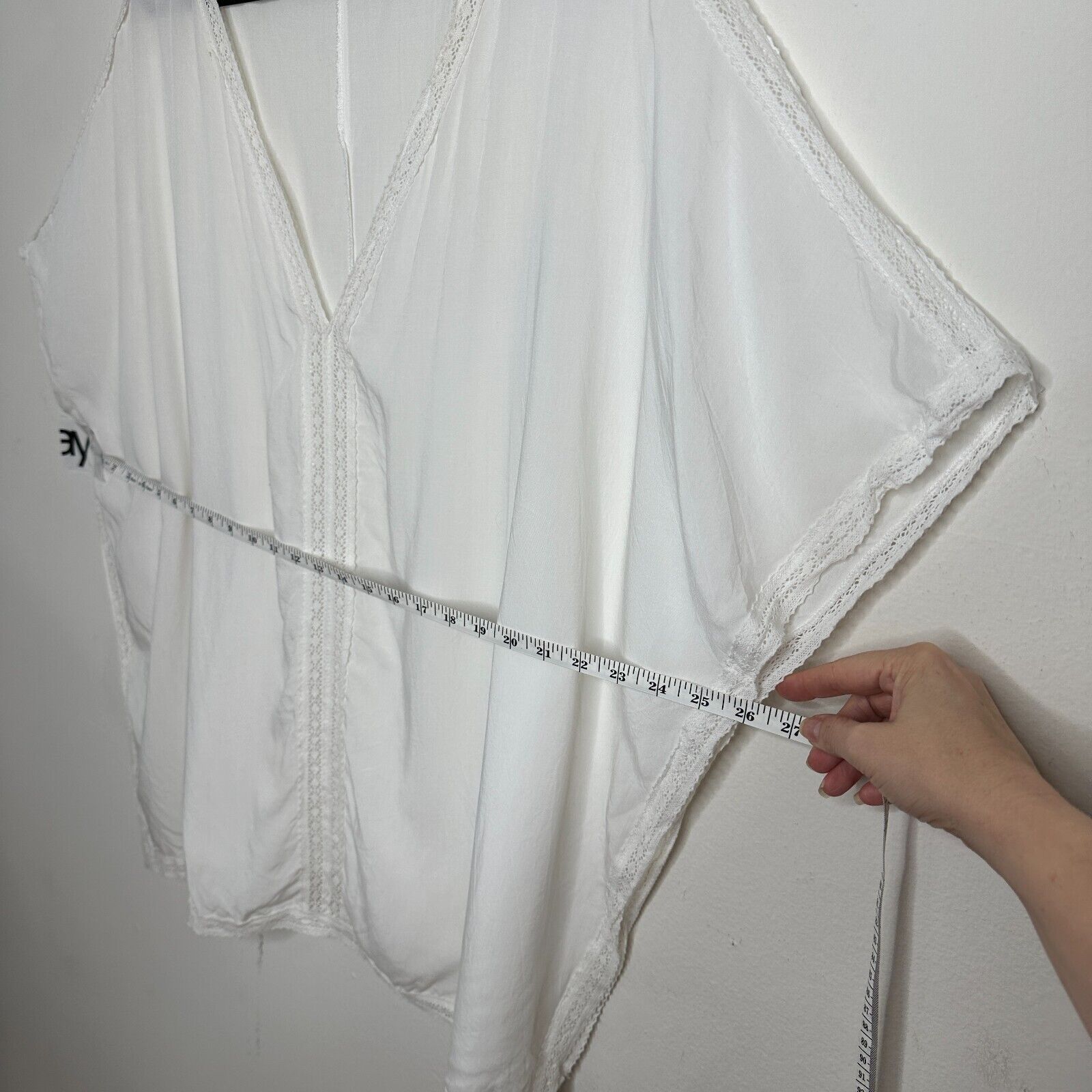 Other Himone White Sleeveless V-Neck Crochet Top Beach Coverup OS Size ONE SIZE - 8 Thumbnail