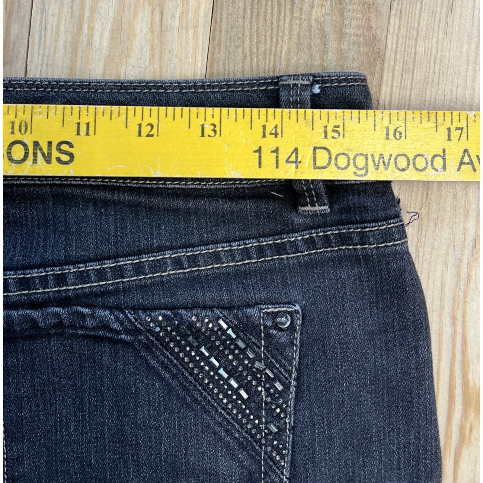 White House Black Market White House Black Market Open Your Heart Skirt Size 6 Size 28" / US 6 / IT 42 - 6 Thumbnail