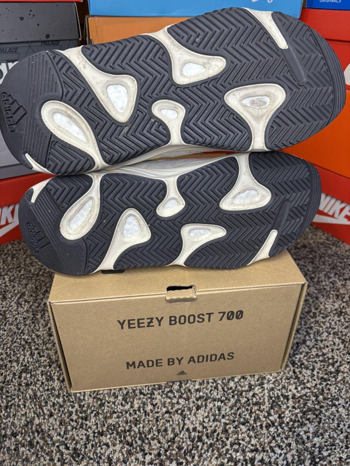 Adidas × Kanye West Adidas Yeezy Boost 700 ‘analog’ 2023 Size US 11 / EU 44 - 6 Thumbnail