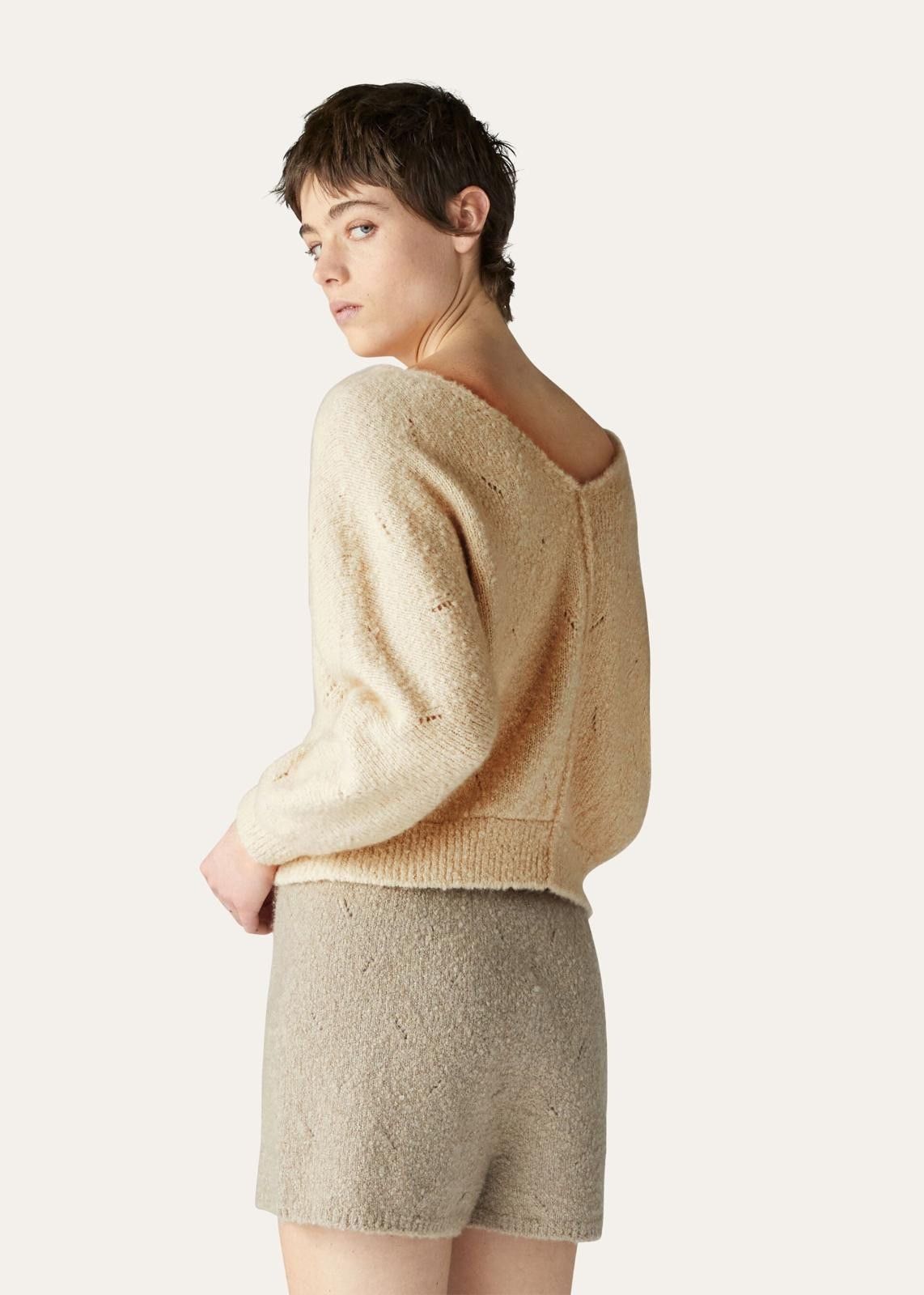 Loro Piana o1srvl11e1024 Cocooning Deep V Cashmere Sweater in Beige Size XXL / US 16-18 / IT 52-54 - 5 Thumbnail