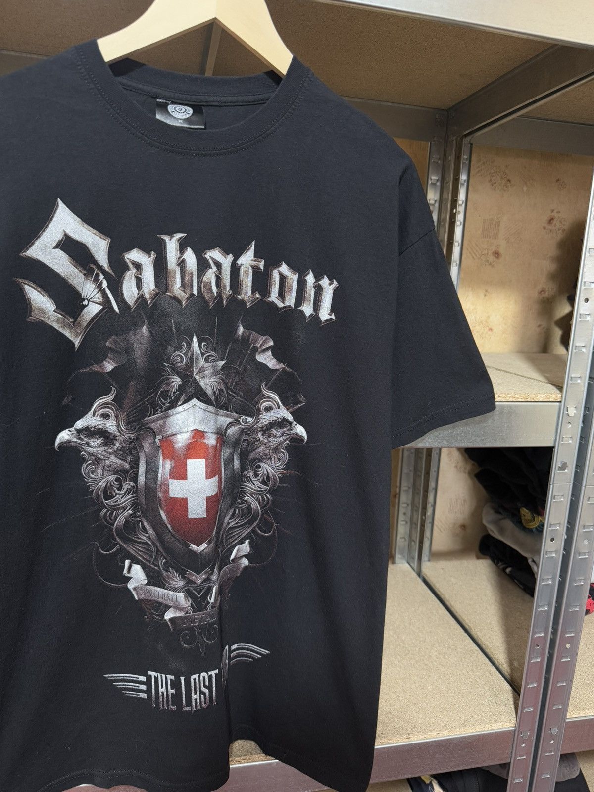Band Tees × Vintage Vintage Sabaton The Last Stand Of Basel Tour 2017 T-Shirt Size US XL / EU 56 / 4 - 3 Thumbnail