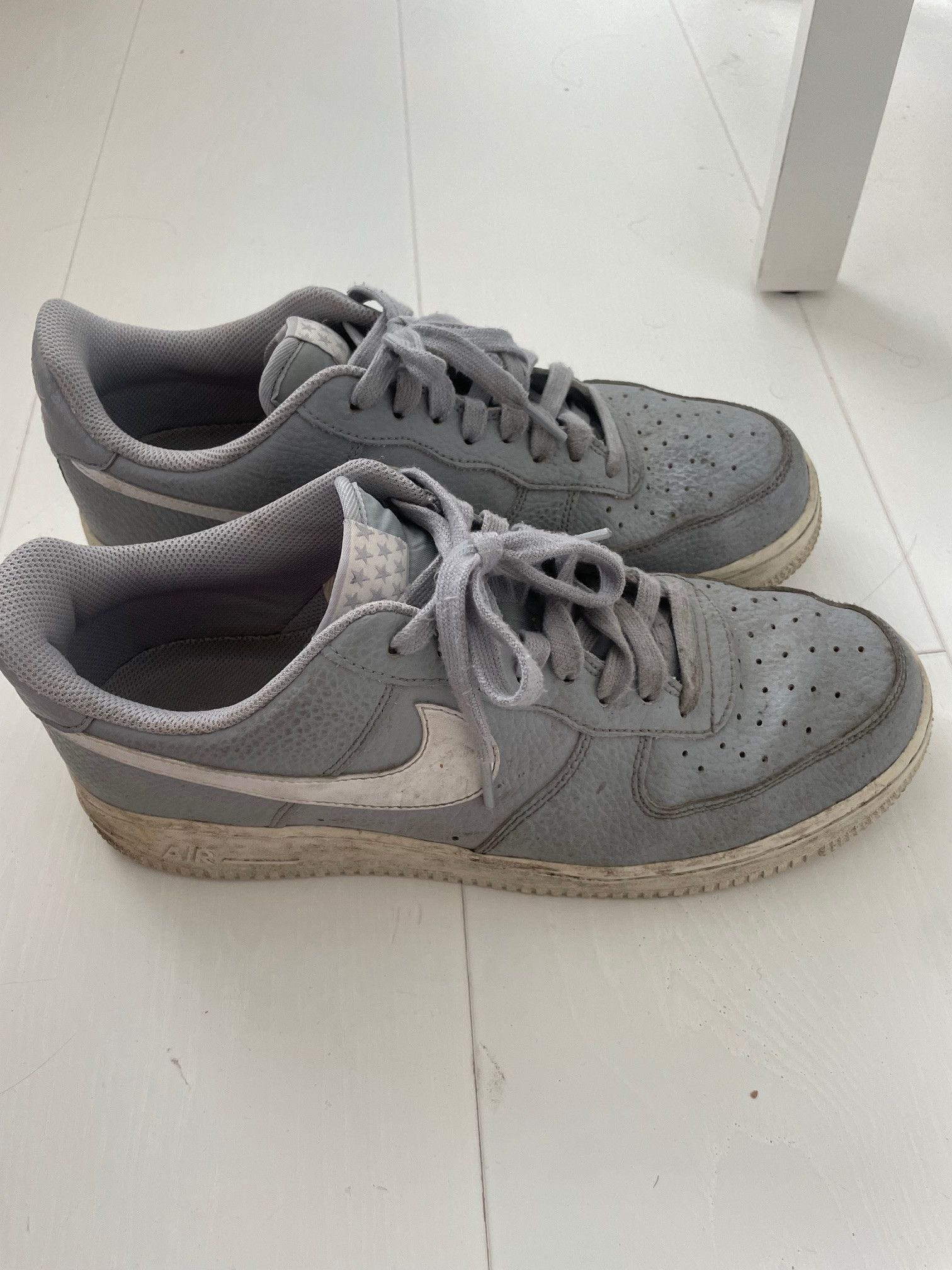 Nike Nike Air Force 1 Low Size US 10 / EU 43 - 1 Thumbnail
