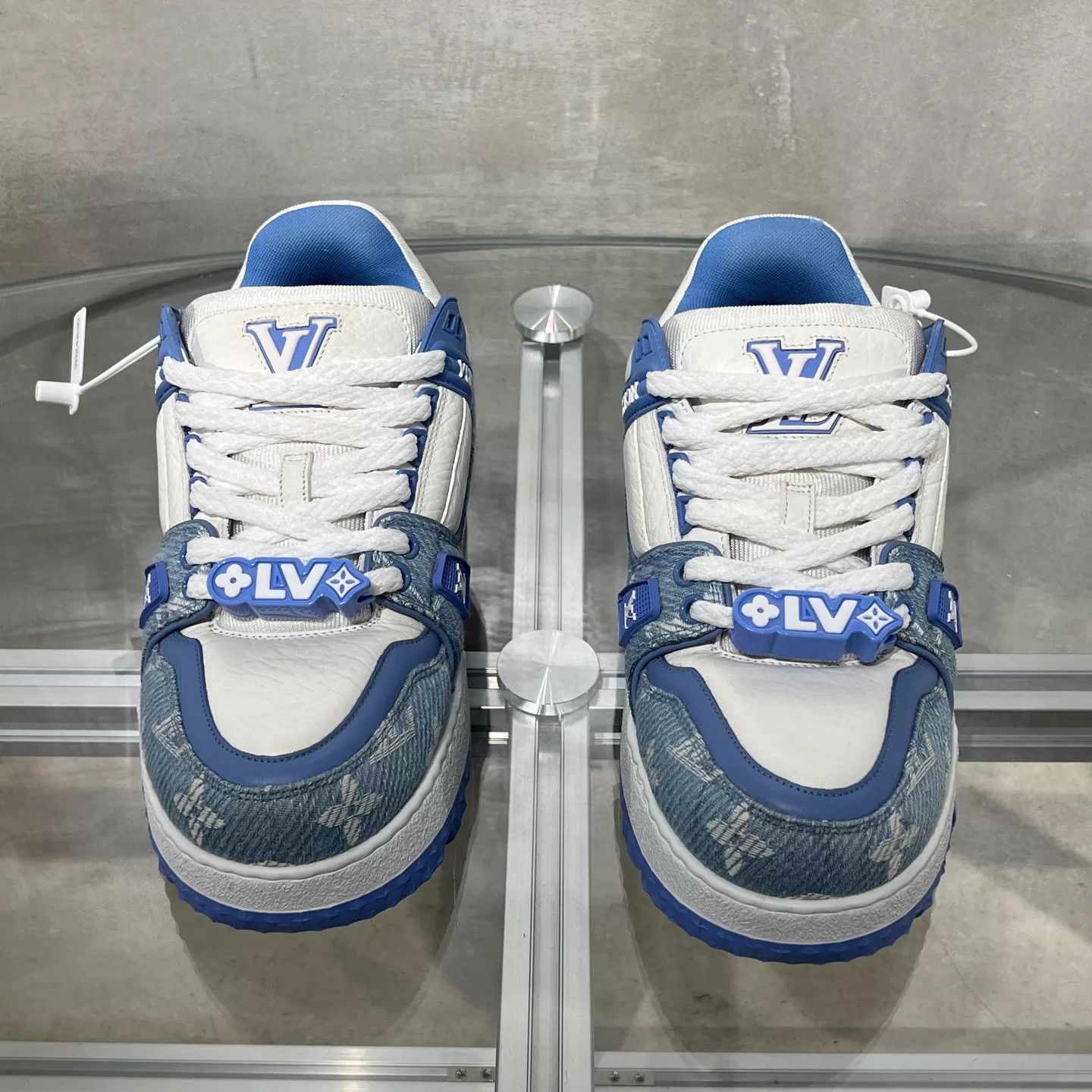 Louis Vuitton LV Trainer Maxi White Blue Denim Pika UK4.5/38.5 Size US 8 / IT 38 - 1 Thumbnail