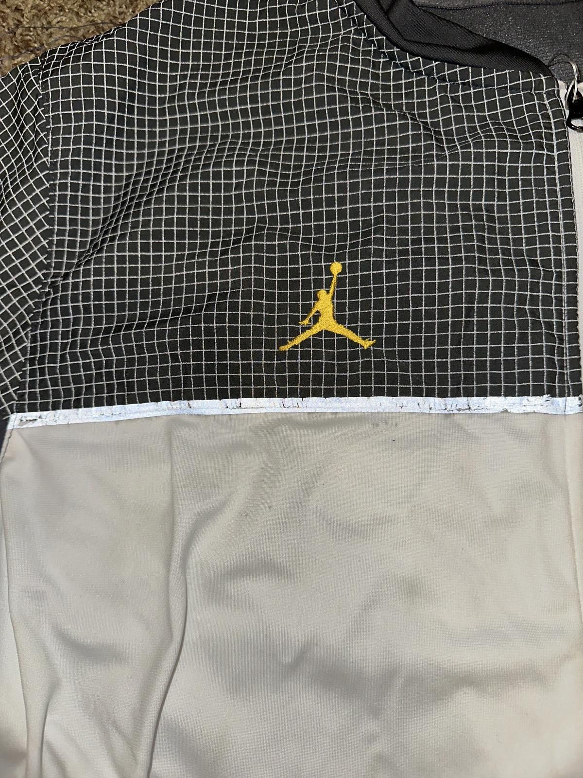 Designer Jordan Nike Men’s College Hybrid Flash (Michigan) Jacket Size US 34 / EU 50 - 5 Thumbnail