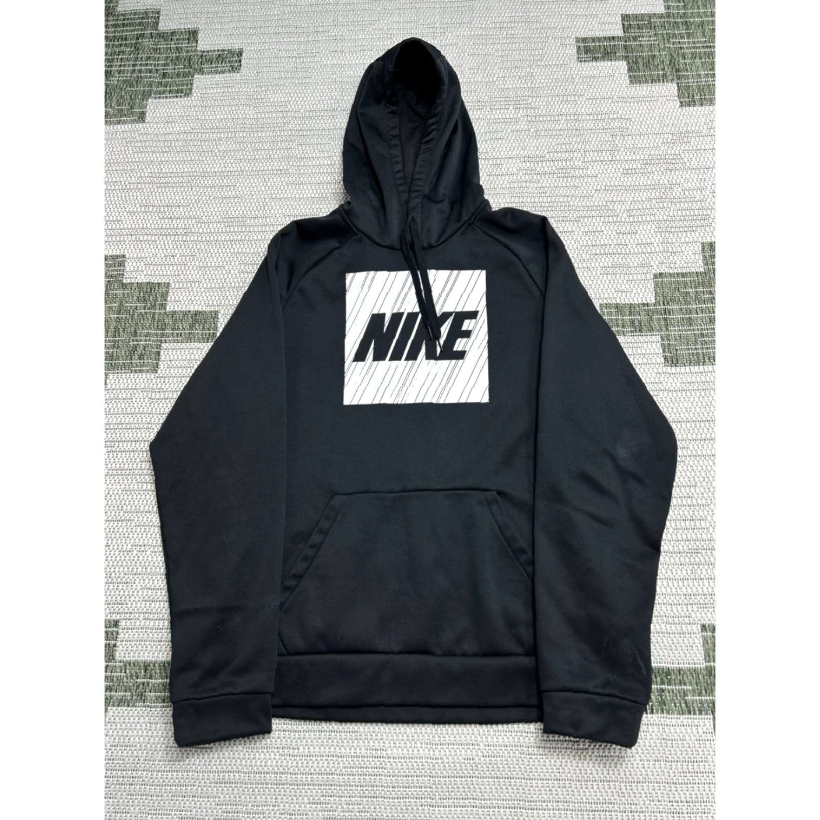 Nike Nike Performance Hoodie Men's L Black Dri-Fit Swoosh Logo Raglan Sleeve Pullover with Hooded Pockets Size US L / EU 52-54 / 3 - 2 Thumbnail