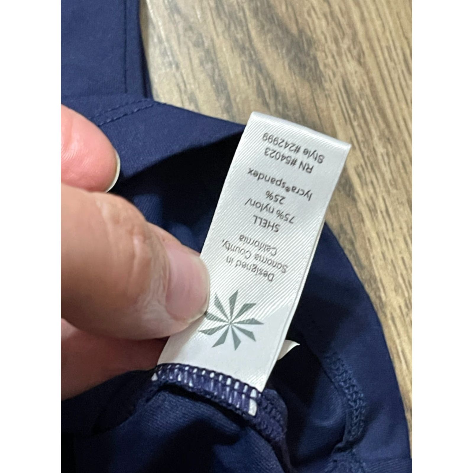 Athleta Athleta Shirt Women's Medium Blue Black Striped Long Sleeve T-Shirt Casual Modern Basic Fall Spring Summer Womens Size M / US 6-8 / IT 42-44 - 7 Thumbnail
