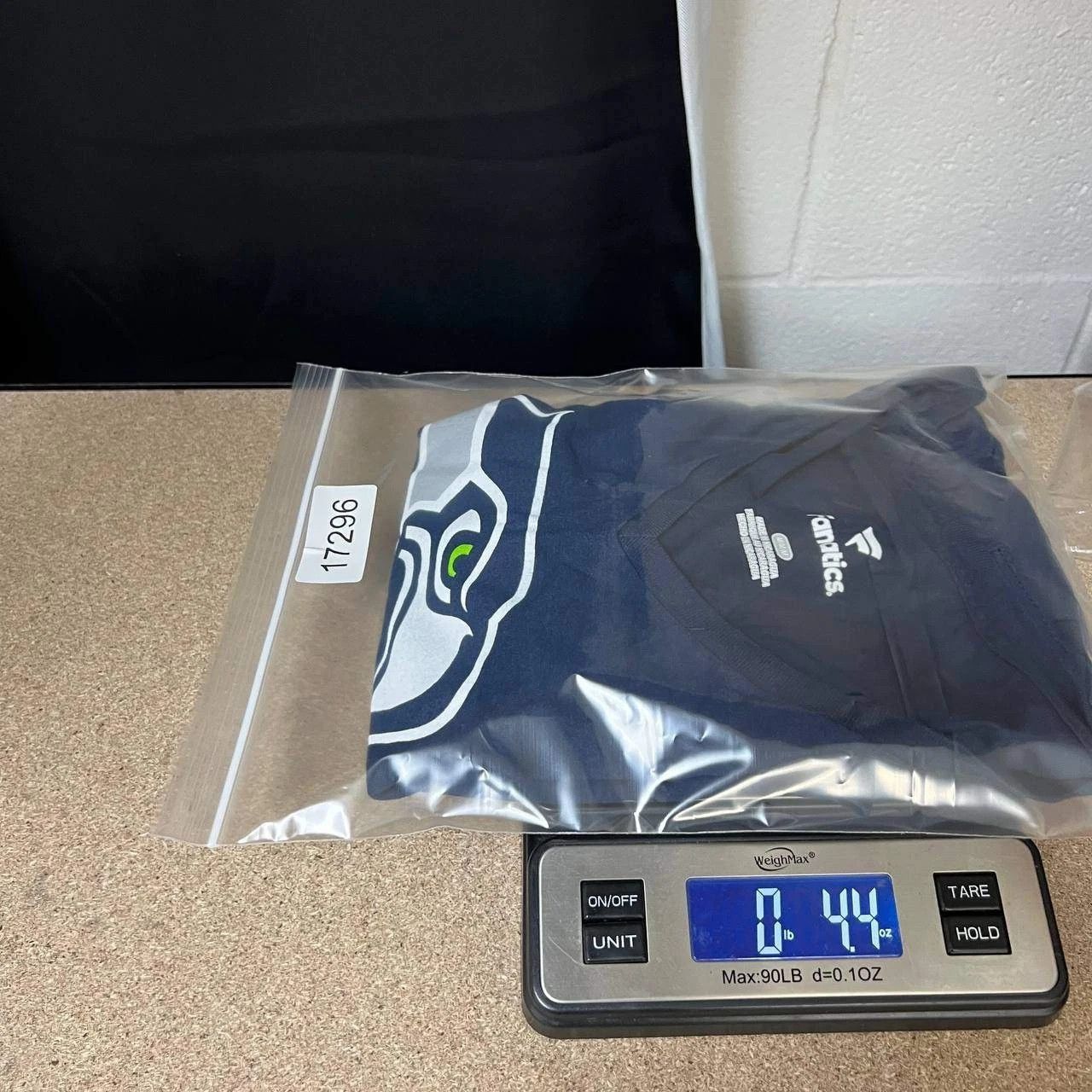 Other Seattle Seahawks Shirt Women Fanatics Short Sleeve V-Neck M Size M / US 6-8 / IT 42-44 - 7 Thumbnail