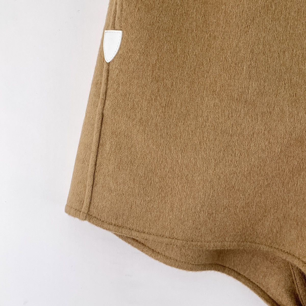 Louis Vuitton Louis Vuitton Leather Label Camel Hair Casual Shorts K26WX Size 25" / US 0 / IT 36 - 5 Thumbnail