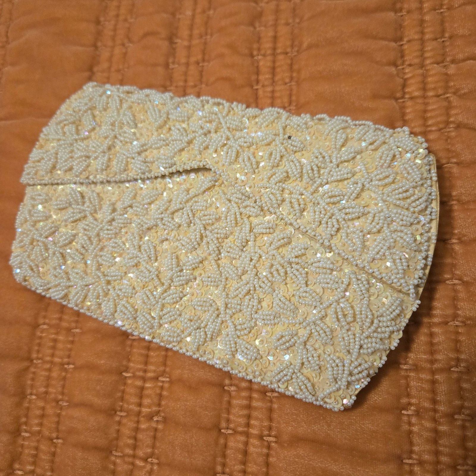 Nique Vintage White Beaded and Silk Clutch Size ONE SIZE - 1 Thumbnail