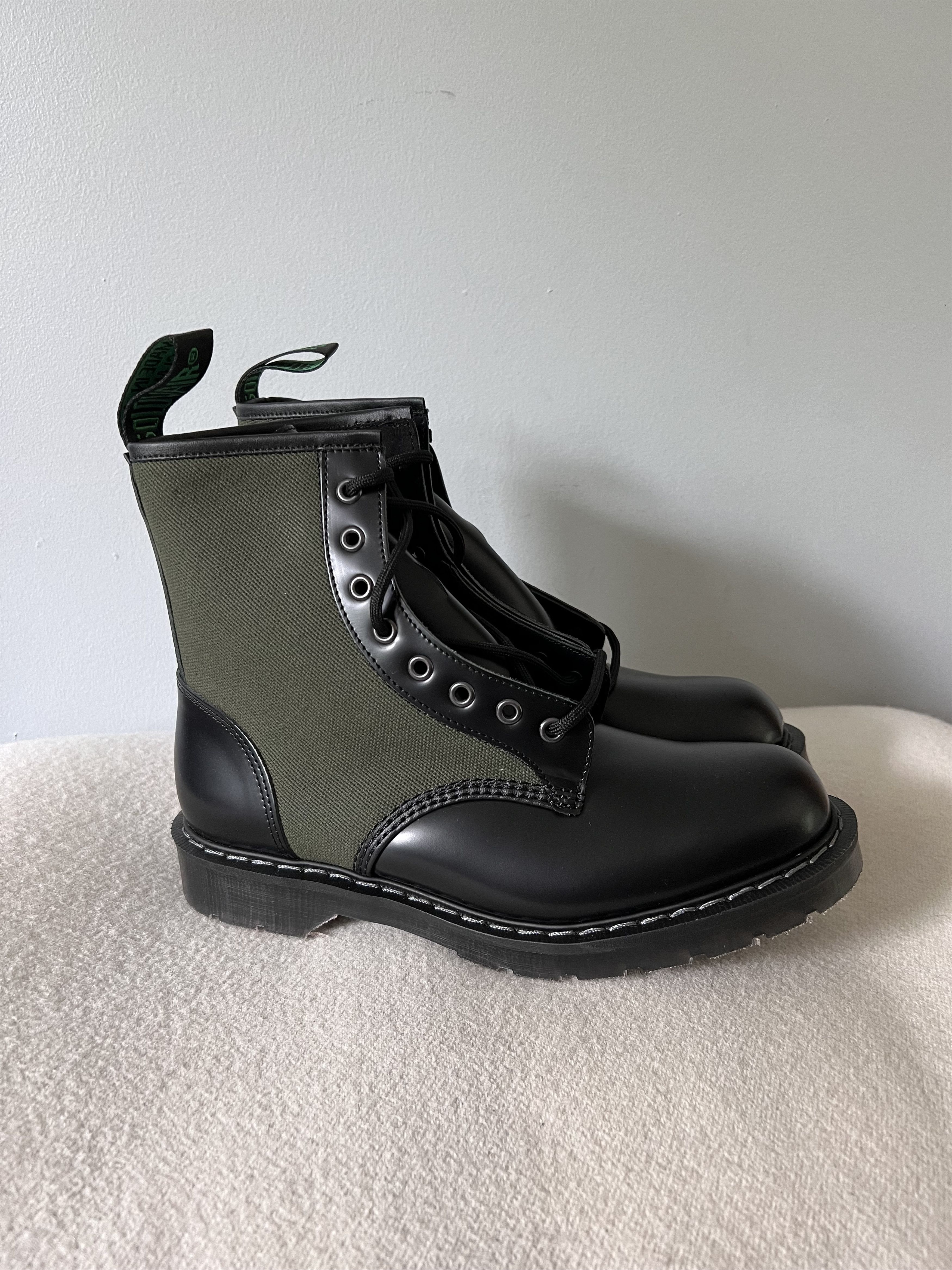 Noah Solovair Jungle Boots in Olive Black Leather