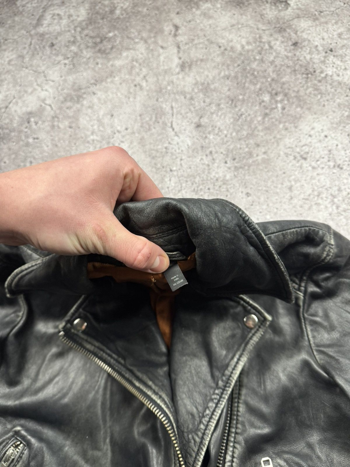 Japanese Brand VINTAGE 90S CROPPED BLACK LEATHER DISTRESSED BIKER JACKET Size US S / EU 44-46 / 1 - 9 Thumbnail