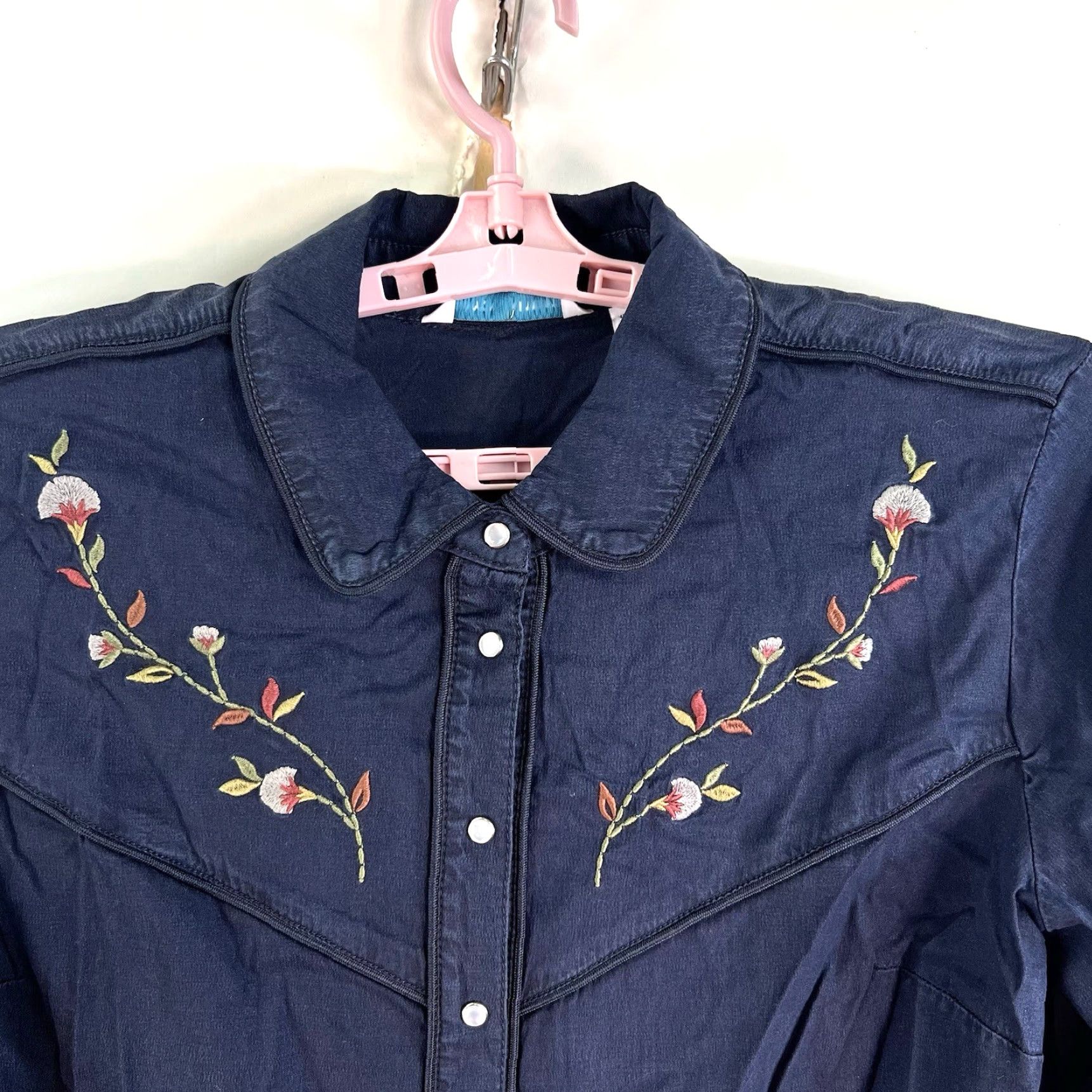 Denime VINTAGE Canyon Retreat Womens Denim Shirt Casual Western Floral Pearl Snap Long Sleeve Size M Blue Size M / US 6-8 / IT 42-44 - 3 Thumbnail