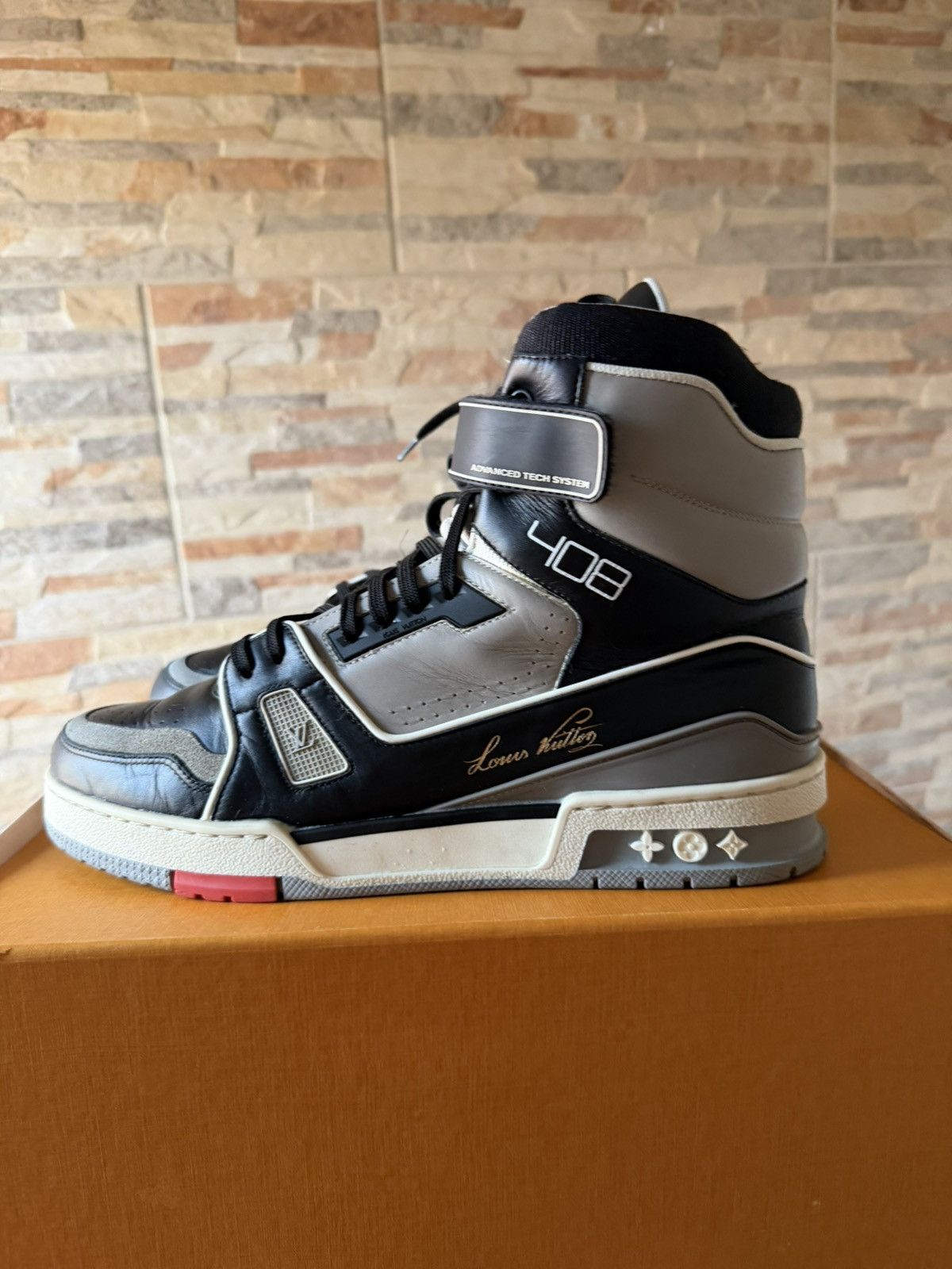 Louis Vuitton Louis Vuitton Hi-Top Trainer Sneakers SS19 Size US 10 / EU 43 - 4 Thumbnail