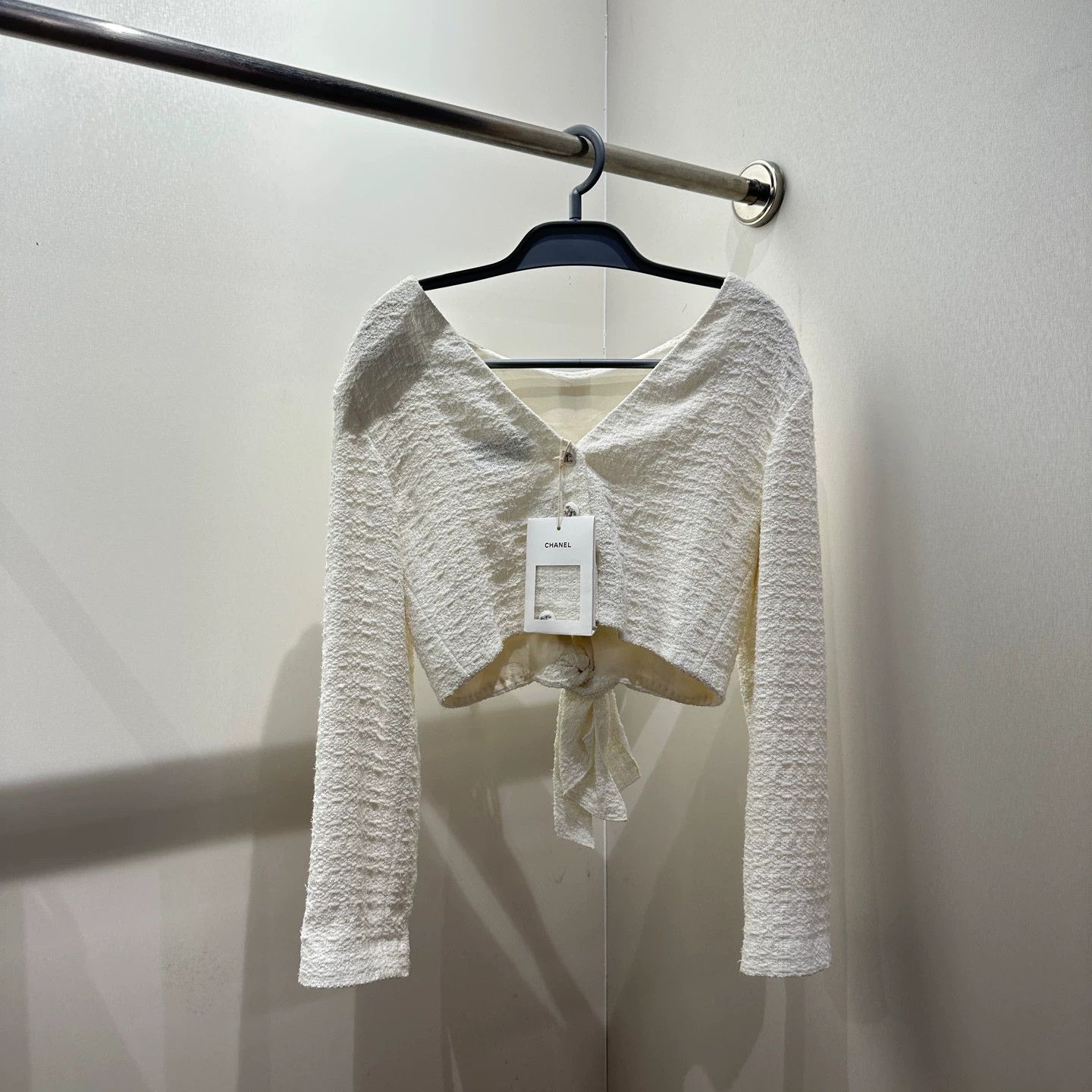 Chanel Chanel woven-strap logo-button short jacket 38 Size S / US 4 / IT 40 - 1 Thumbnail