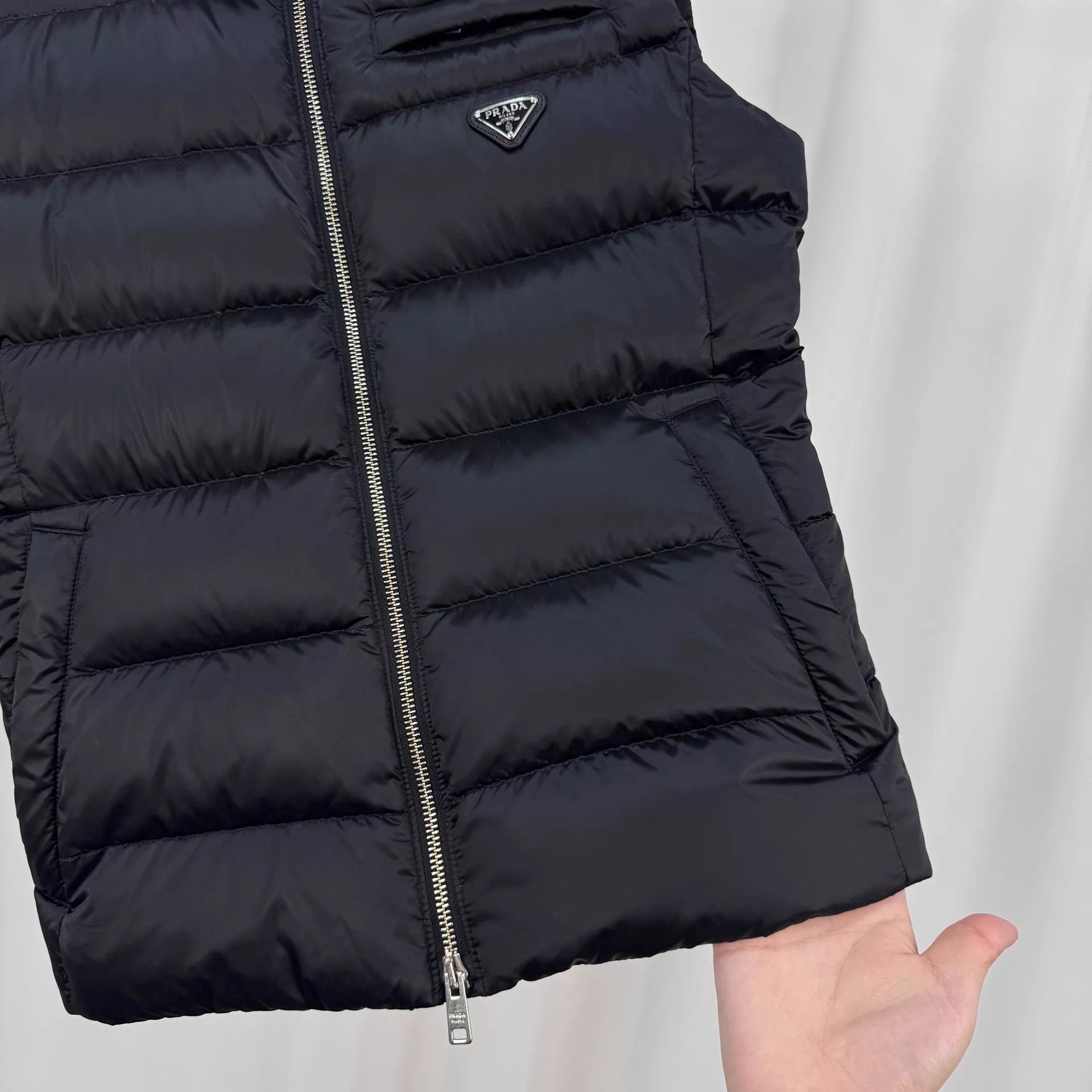 Prada Prada Triangle Logo Down Vest 40 98 New KL11204 Size S / US 4 / IT 40 - 4 Thumbnail