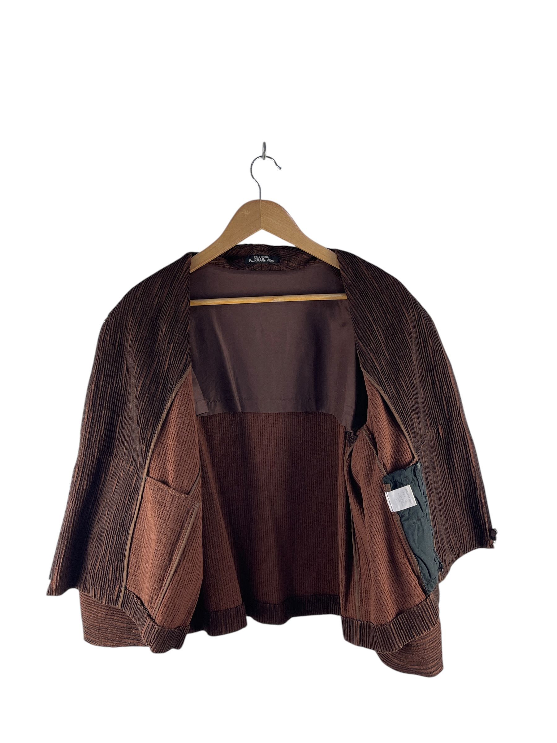 Issey Miyake Vintage Issey Miyake Permanente Pleated Jacket Size US M / EU 48-50 / 2 - 3 Thumbnail