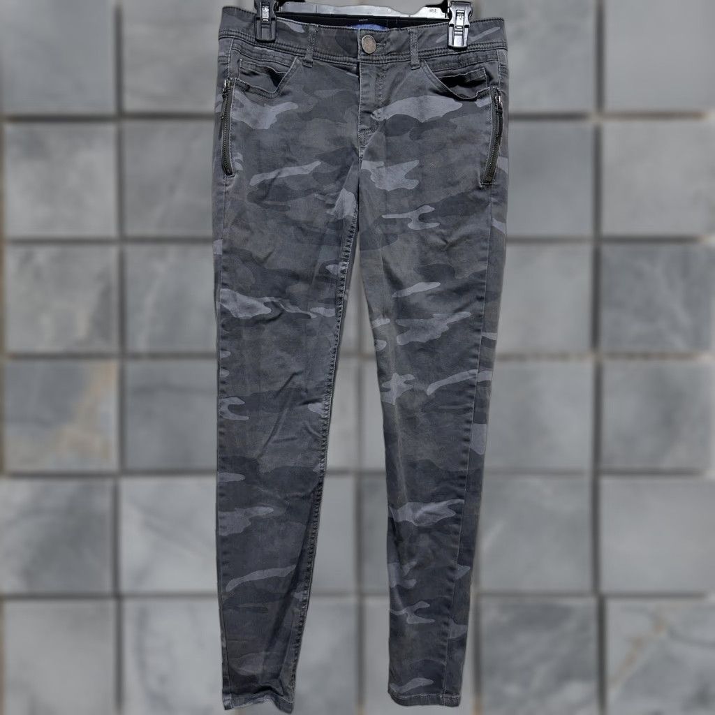 Vintage Democracy Jeans Women Size 6 Gray Camo Skinny Stretch Zip Pockets Denim Slim Rise Mid 8.5-10.5 Regular Inseam 28.5 in Charcoal Wash Size 30" / US 8 / IT 44 - 1 Thumbnail