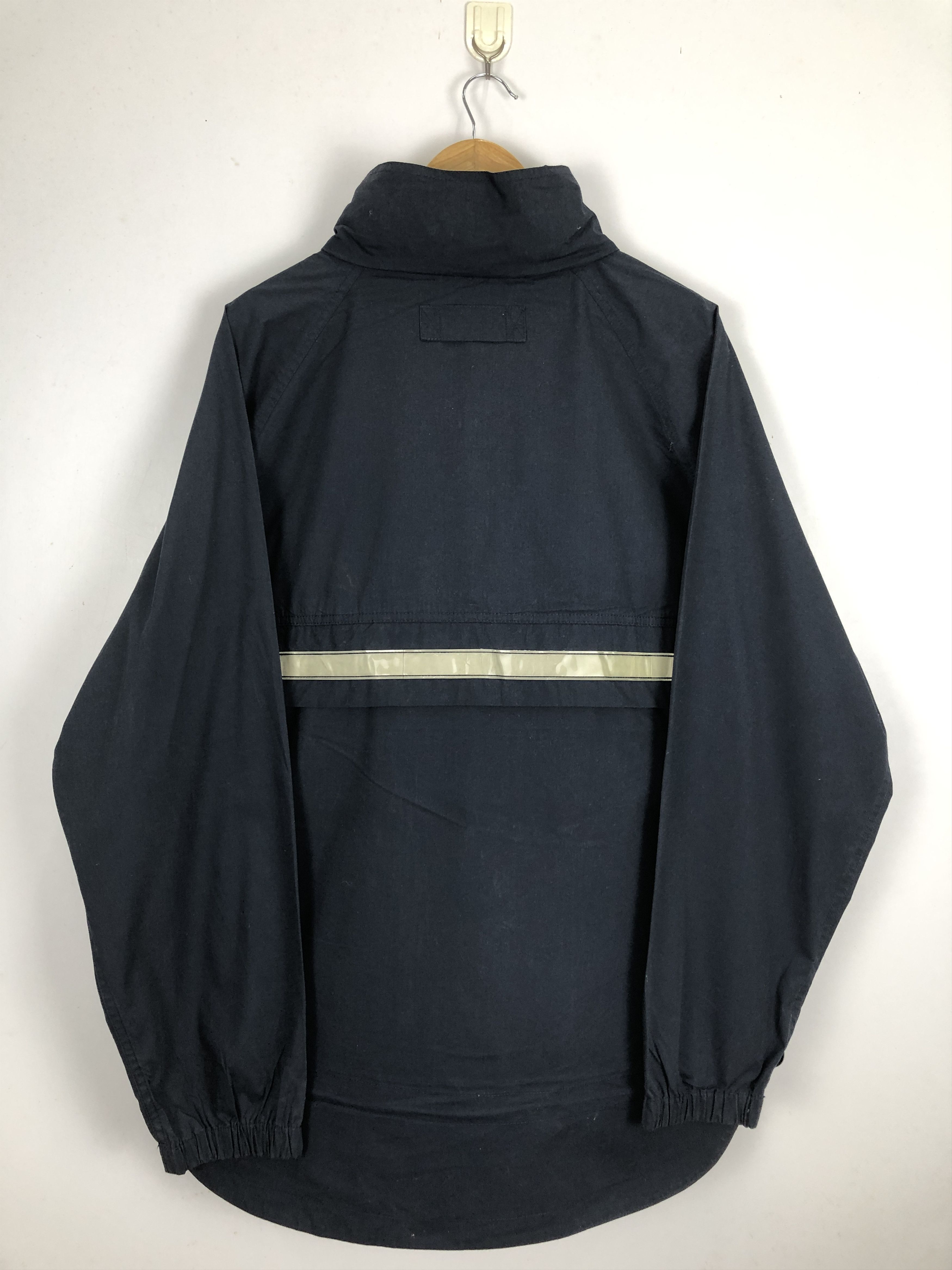 Calvin Klein Vintage Calvin Klein Windbreaker Zipper Light Jacket J1706 Size US M / EU 48-50 / 2 - 3 Thumbnail