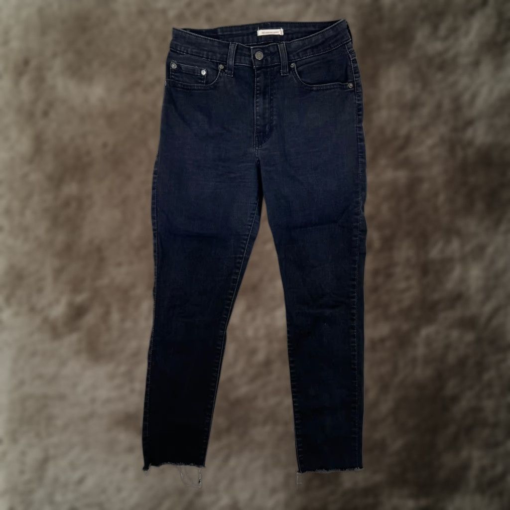 Levi's VINTAGE? No. Levi's 721 High Rise Skinny Jeans Womens 30 Black Denim Stretch Cropped Size 30" / US 8 / IT 44 - 1 Thumbnail