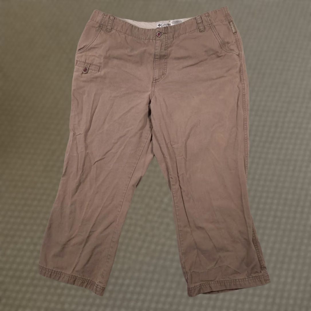 Vintage Columbia Capri Pants Womens 14 Khaki Cotton Casual Outdoor Travel Hiking Capris Pants Size 36" / US 14 / IT 50 - 1 Thumbnail