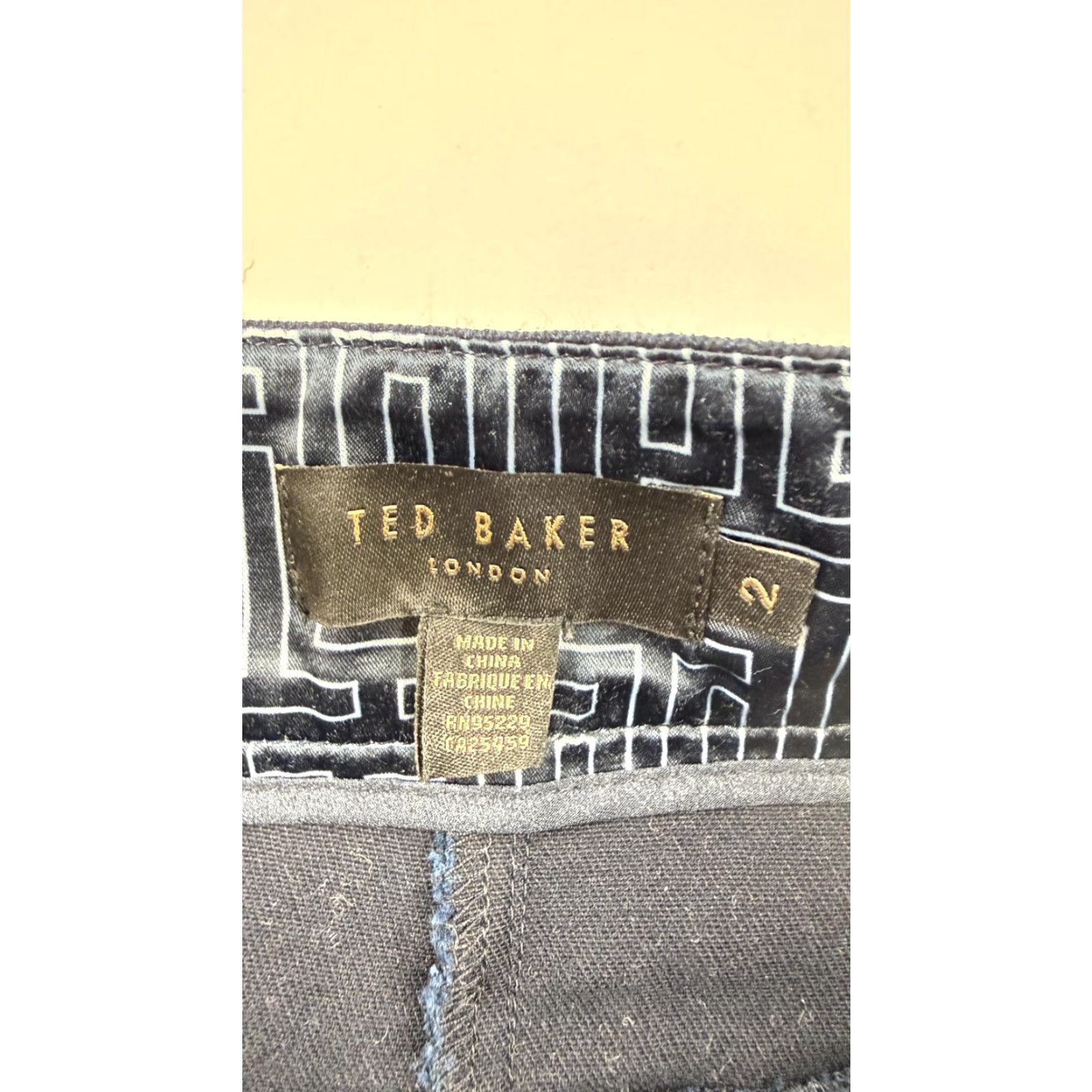 Ted Baker Ted Baker London Pants Womens 2 Black High Waist Belted Tapered Leg Ankle - Dress Pants, Women, Twill, Pockets, Buckle, Pleated, 24in Inseam Size 26" / US 2 / IT 38 - 5 Thumbnail