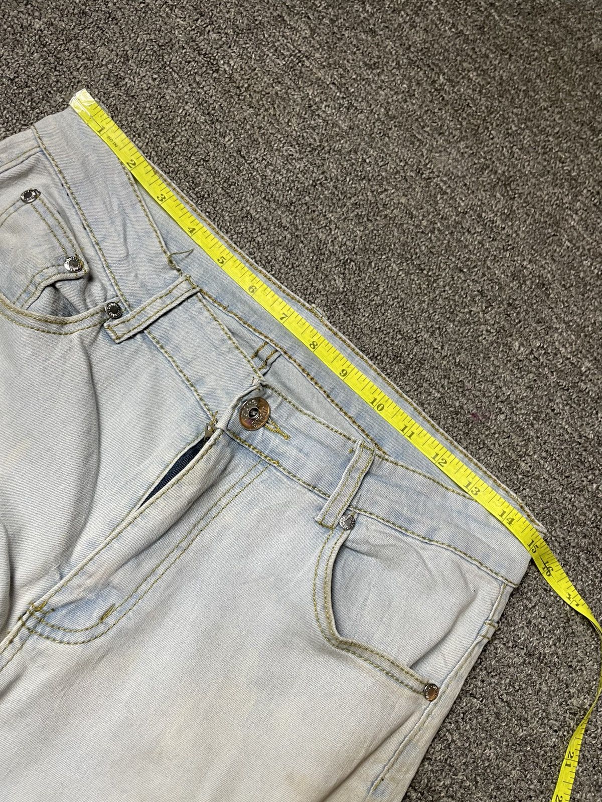 Japanese Brand × Vintage Lands Of Nostalgia Distressed Denim Jeans (92) Size US 30 / EU 46 - 7 Thumbnail