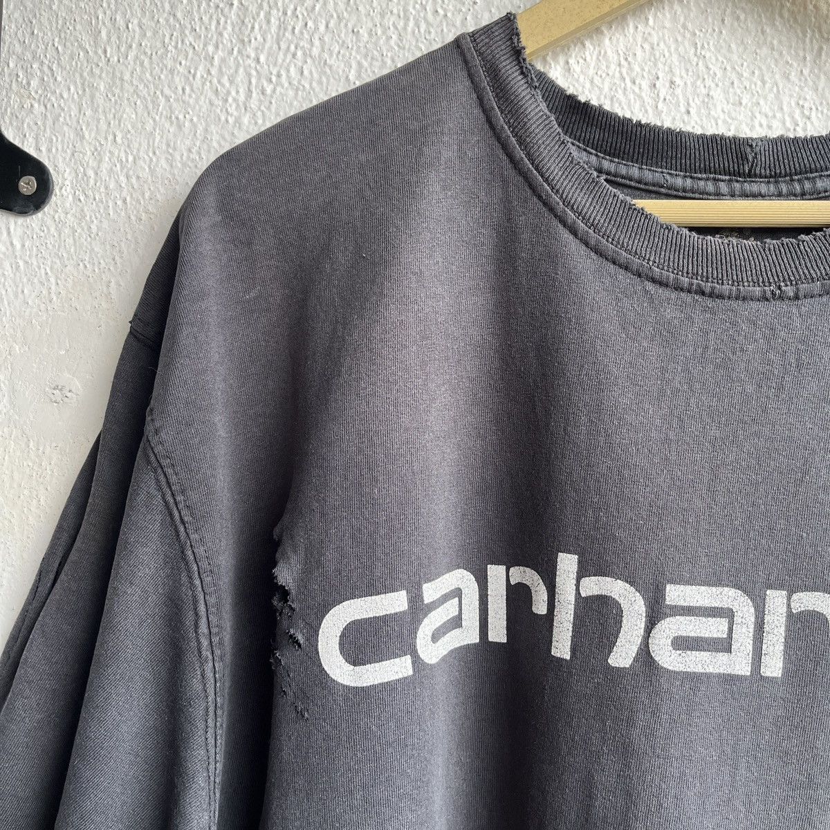 Carhartt DISTRESSED FADED CARHARTT DETROIT RIPPED TSHIRT Size US XXL / EU 58 / 5 - 5 Thumbnail