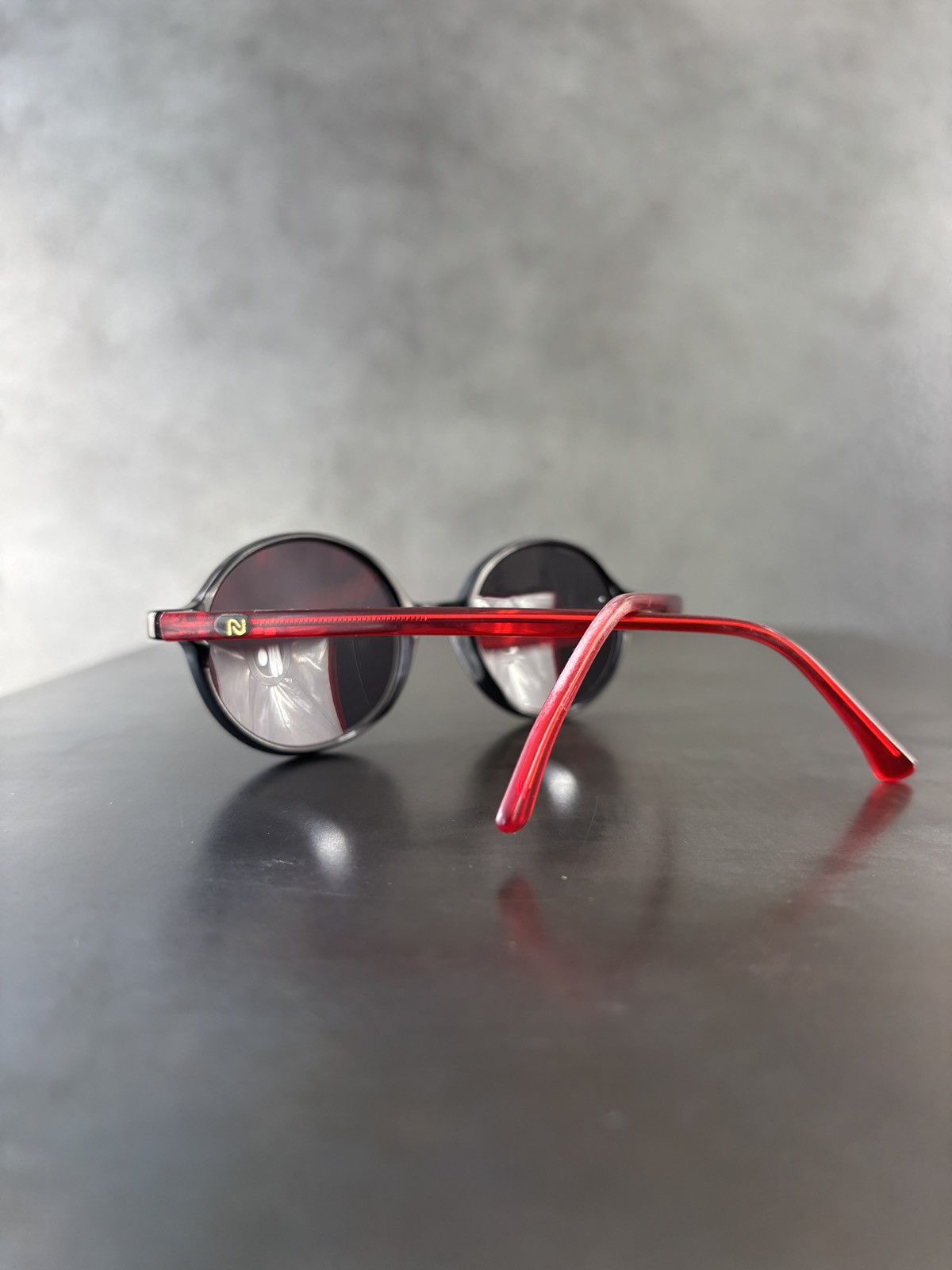 Designer Vintage Nouvelle Vague Sunglasses Made in Italy 1990s Circle Size ONE SIZE - 19 Thumbnail