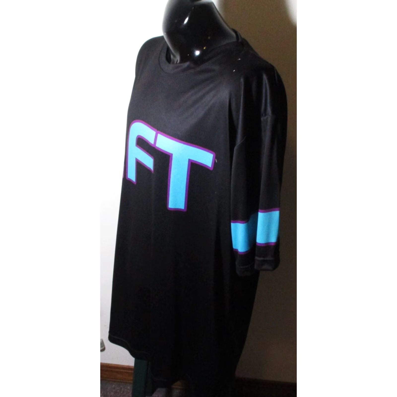 Vintage BYB Men T-Shirt Hit the Thing Jersey Short Sleeve 3XL Black BYB Mens Shirt 3XL Hit the Thing Jersey T-Shirt Size US XXL / EU 58 / 5 - 4 Thumbnail