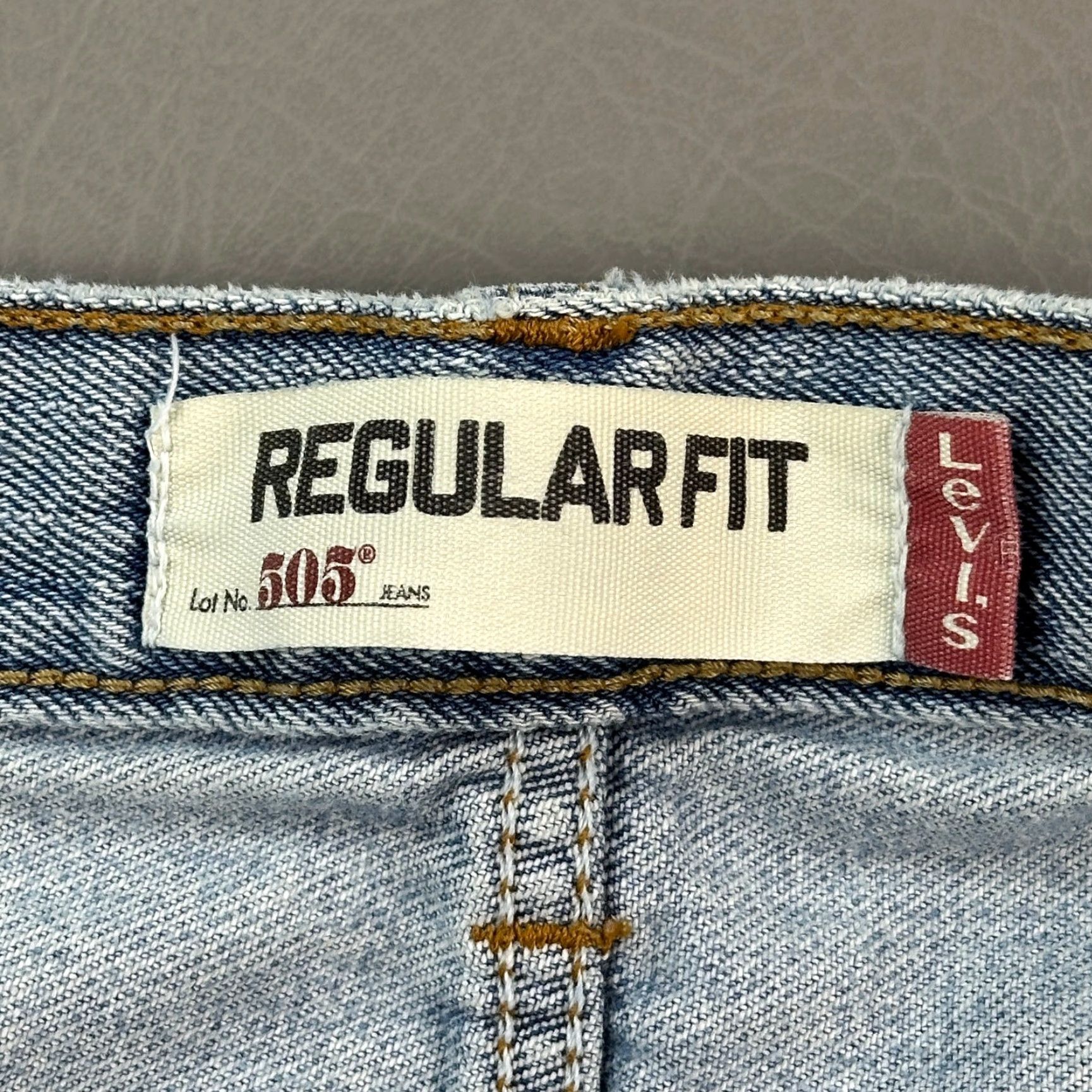 Levi's VINTAGE Levi's 505 Jeans Mens 36x36 36x33 Light Wash Regular Straight Fit Y2K Jeans Mens Size US 36 / EU 52 - 6 Thumbnail