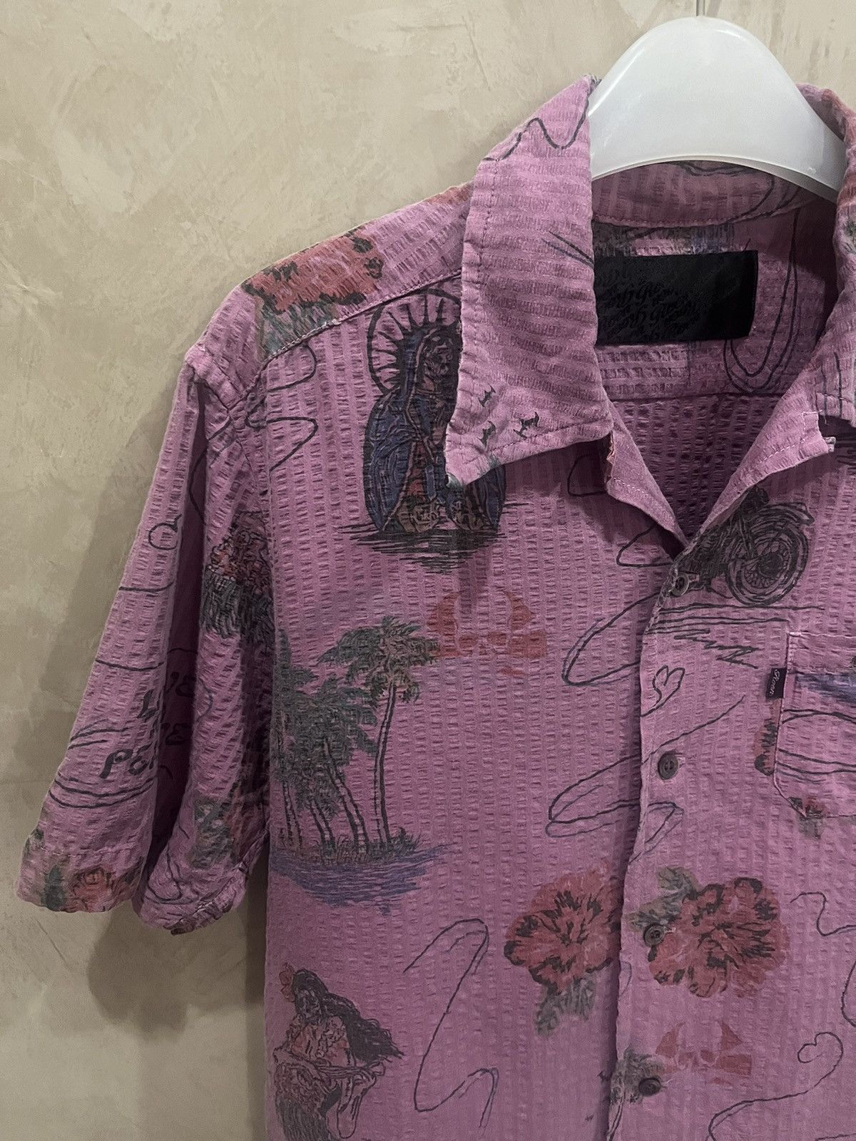 Vintage Roen Mastermind Japan Love and Peace full Pic shirt