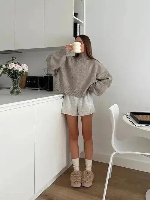 Japanese Brand New Autumn Turtleneck Lantern Sleeve Knit Size ONE SIZE - 4 Thumbnail