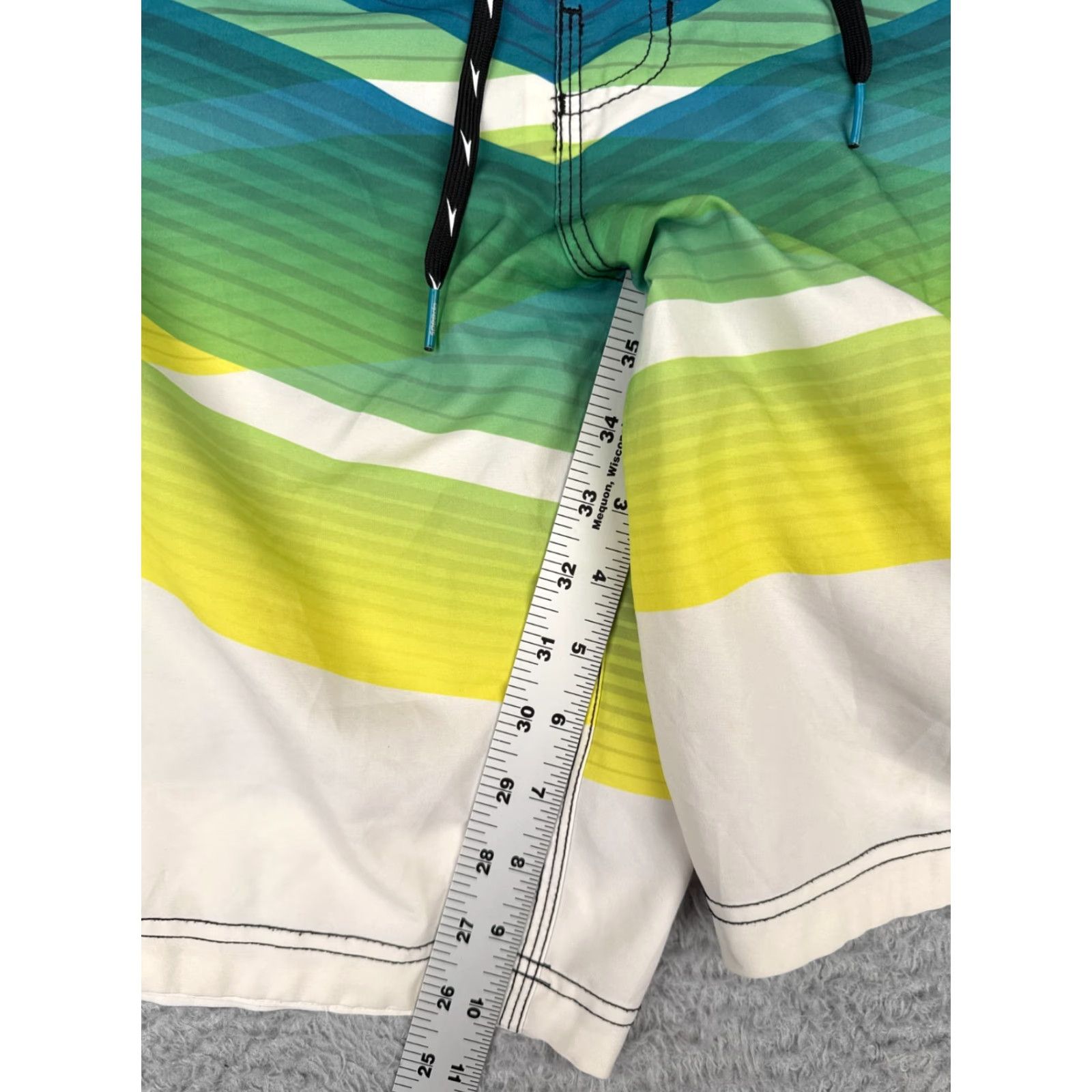 Speedo Speedo Mens Board Shorts 32 Blue Green 100% Polyester Cargo 32x10 Beach Swim Trunks Size US 32 / EU 48 - 6 Thumbnail
