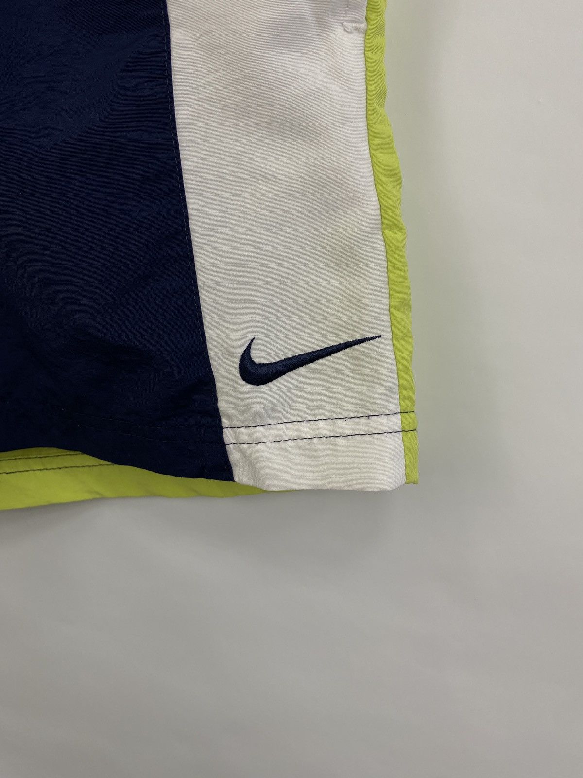 Nike 🇺🇸 Vintage 90s Nike Nylon Shorts Rare Retro Hype Y2K Size US 30 / EU 46 - 3 Thumbnail