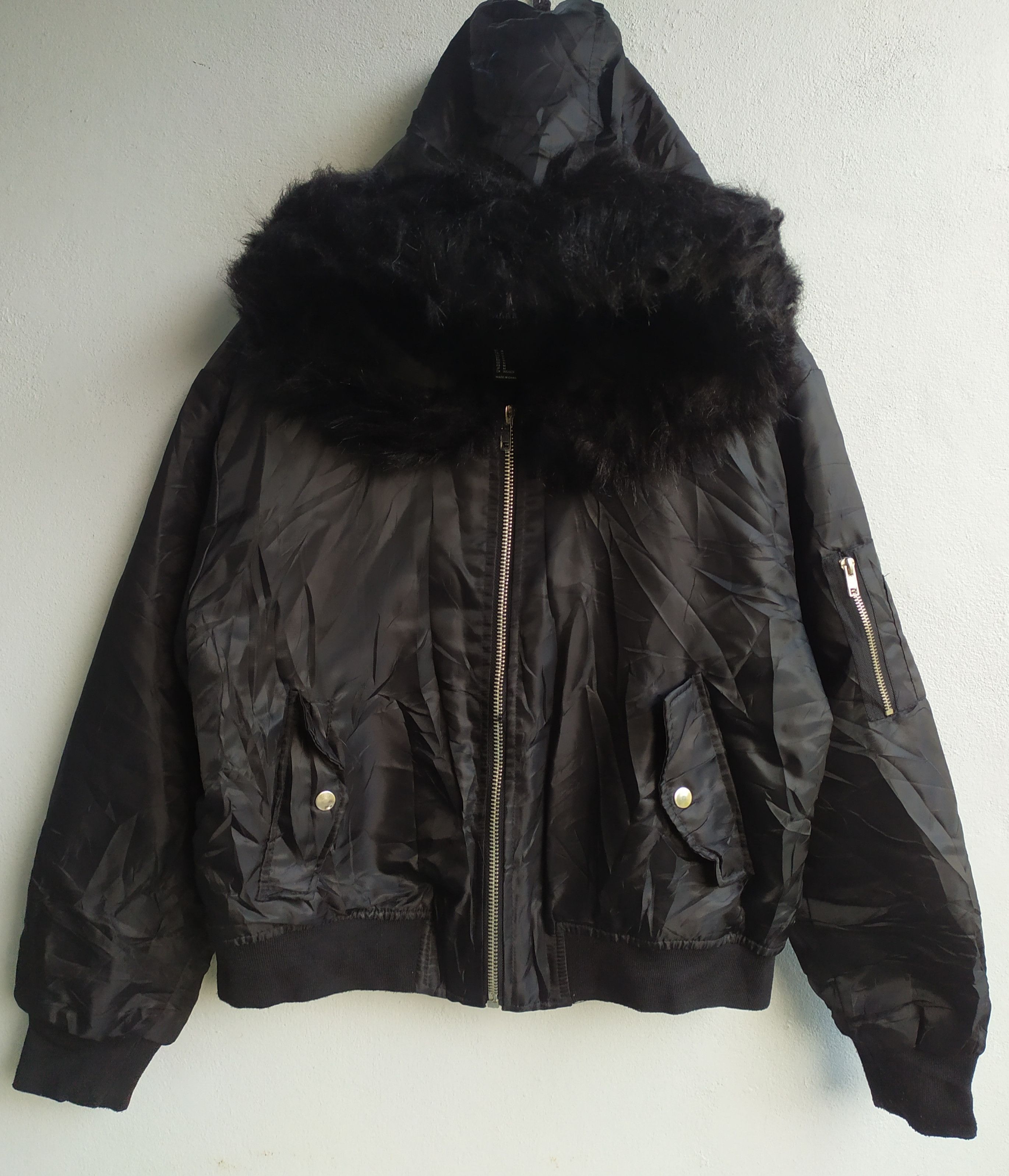 Japanese Brand Black Forever 21 Fur Hoodie Bomber Jacket i Size US M / EU 48-50 / 2 - 1 Thumbnail