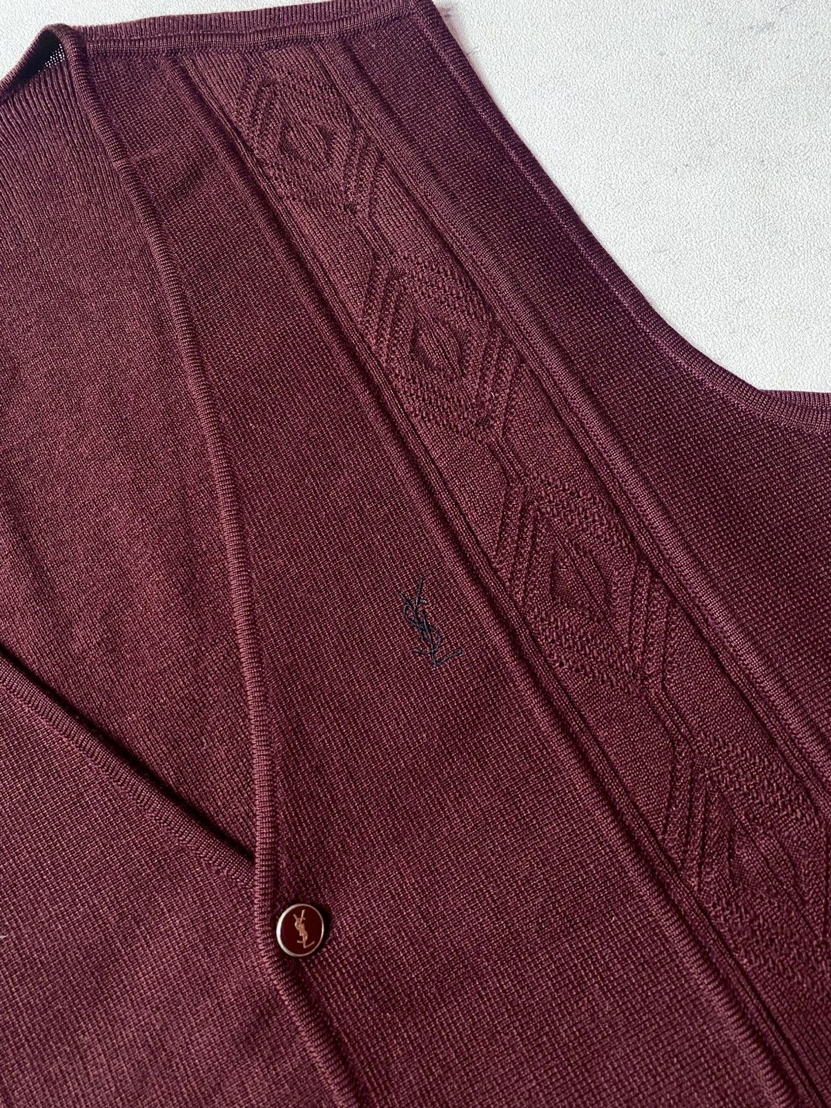Yves Saint Laurent Vintage Yves Saint Lauren Maroon Knit Vest Size US M / EU 48-50 / 2 - 4 Thumbnail