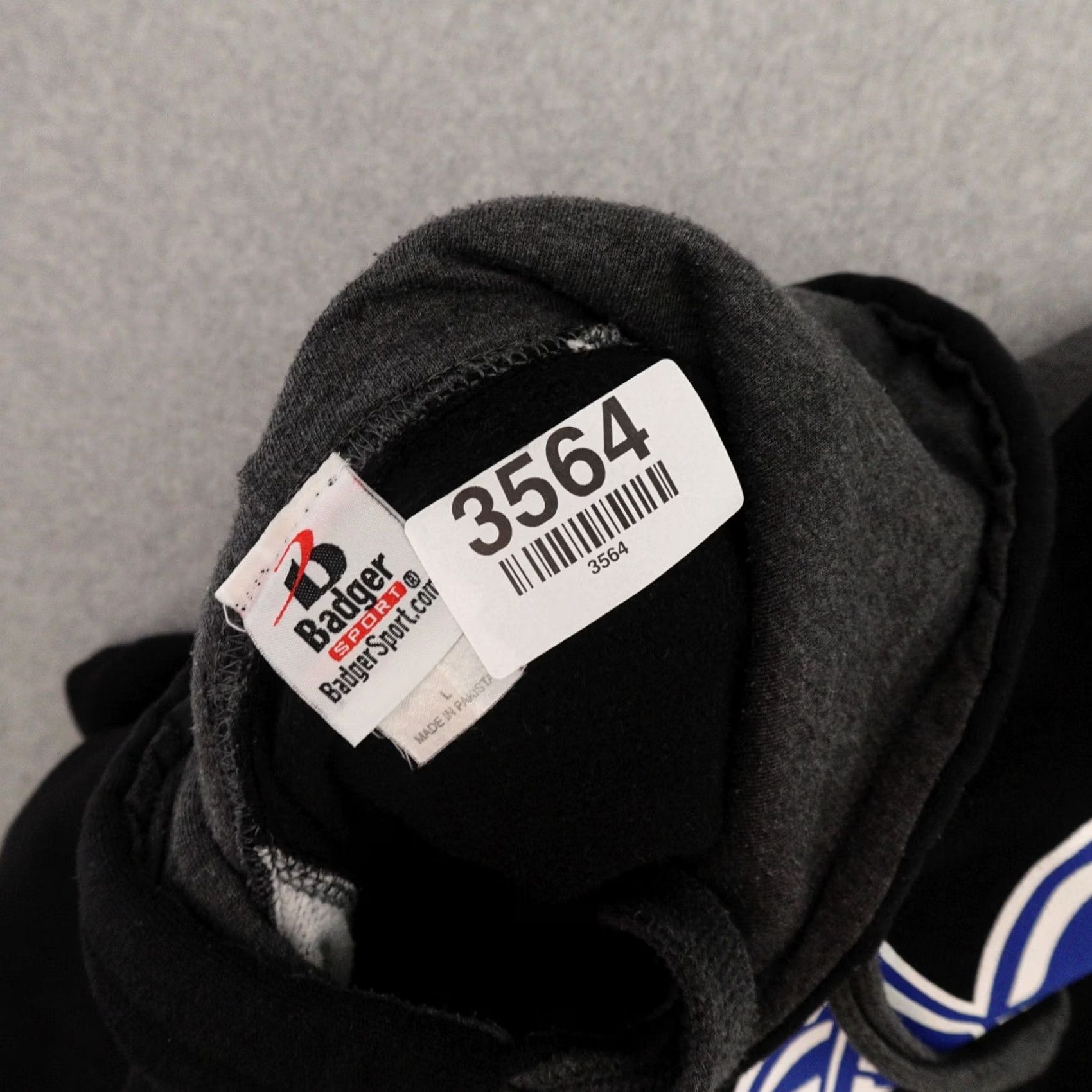 Cougar BYU Cougars Hoodie Men Large Black Badger Sport Pullover Size Large Black Cougar Graphic in Black Size US L / EU 52-54 / 3 - 4 Thumbnail