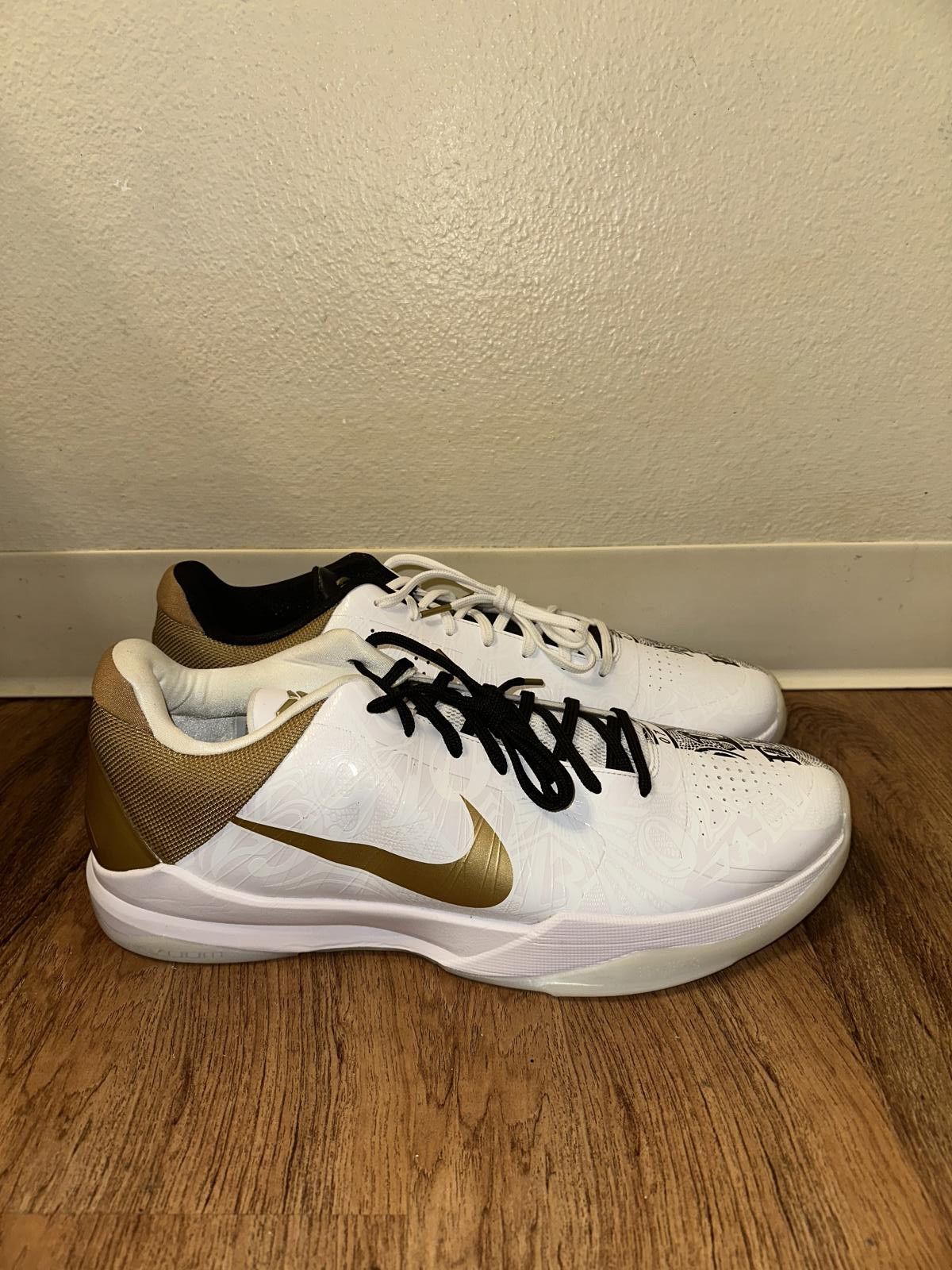 Nike Nike Kobe 5 Parade/Big Stage Size US 15 / EU 48 - 1 Thumbnail