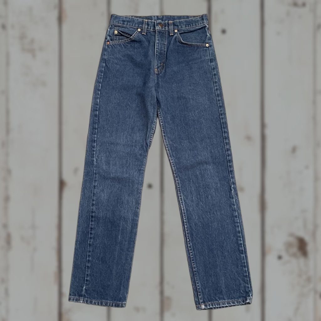Vintage VINTAGE Levi's 505 Jeans Straight Medium Wash Blue USA 80s 90s 30x30 Mens Size US 30 / EU 46 - 1 Thumbnail
