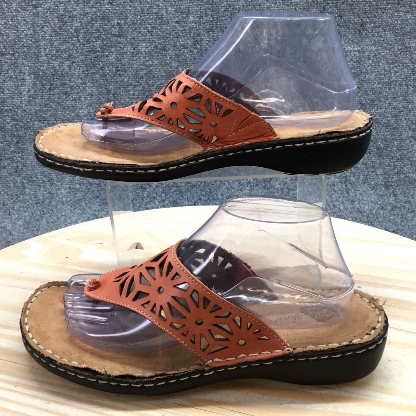 Naturalizer Natural Soul Naturalizer Sandal Womens 9.5M Orange Calista Thong Leather Shoes Size US 10 / IT 40 - 2 Thumbnail