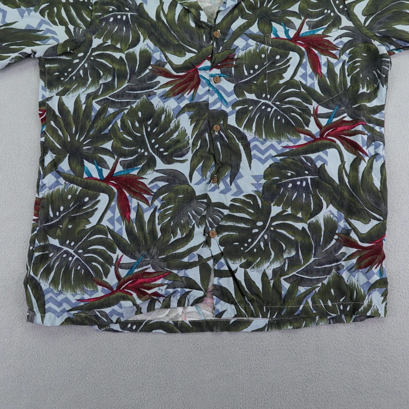 Hilo Hattie VINTAGE Hilo Hattie Shirt Men’s Medium Blue Hawaiian Leaves Button-Up Short Sleeve, 100% Rayon, Floral Pattern, Beach / Tropical Theme, Mens Size US M / EU 48-50 / 2 - 4 Thumbnail