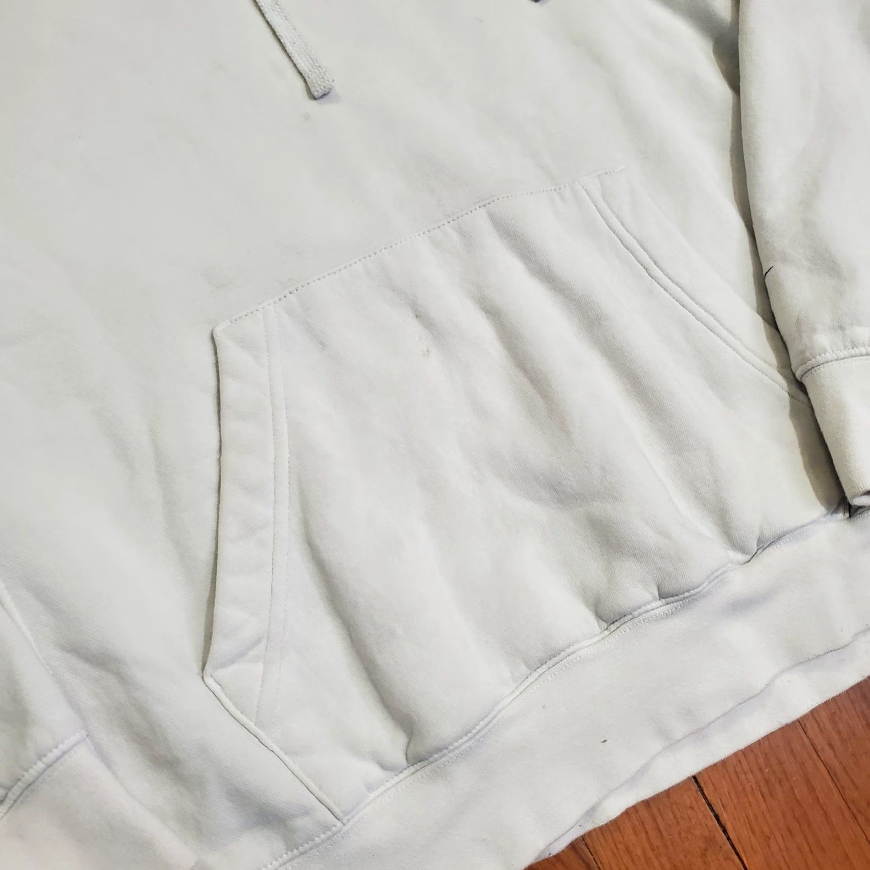 Nike Nike Hoodie Mens Medium White Optimist Graphic Swoosh Pullover Sweatshirt Size US M / EU 48-50 / 2 - 5 Thumbnail