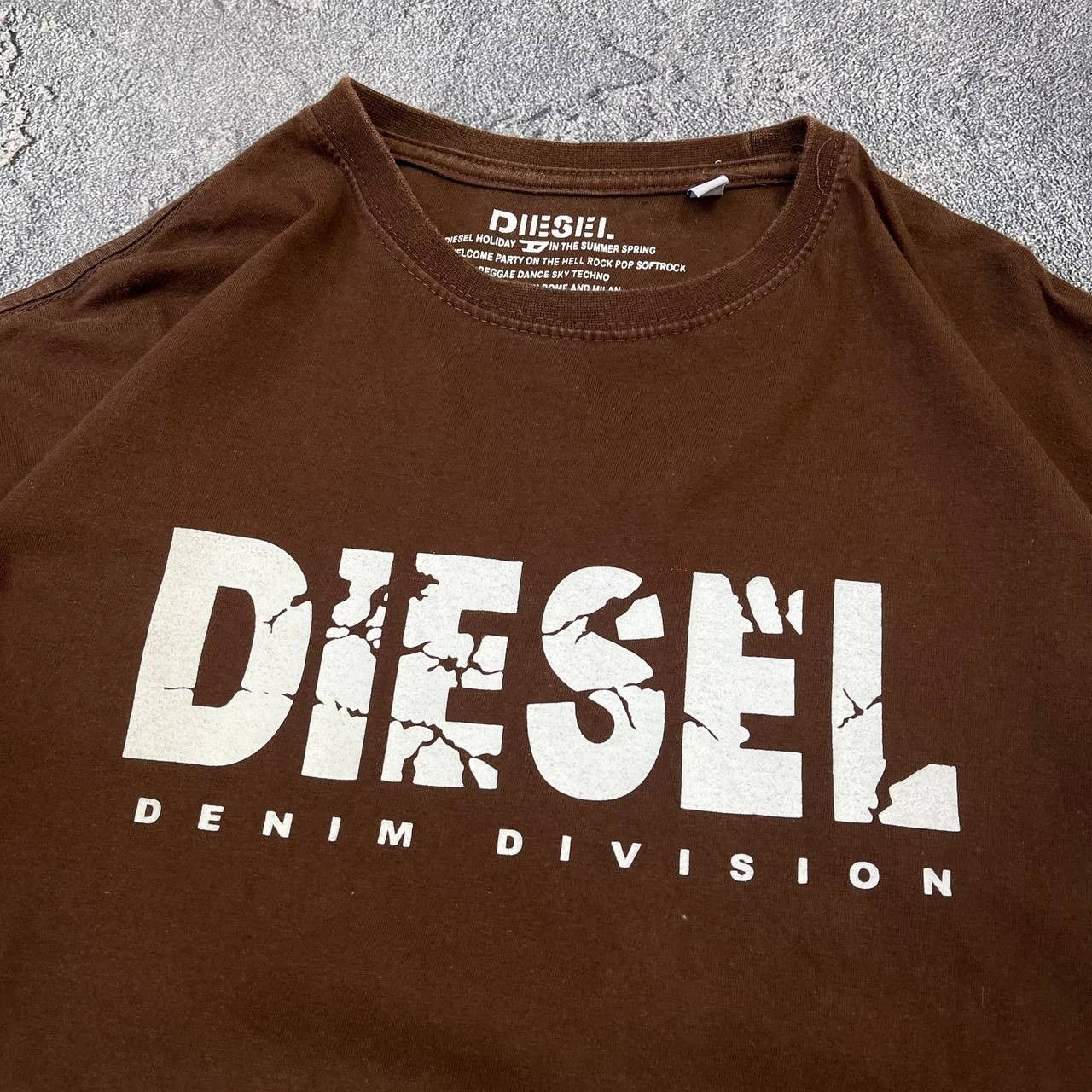 Diesel Vintage Diesel Denim Division 90s Big Logo Brown T-Shirt Size US L / EU 52-54 / 3 - 11 Thumbnail
