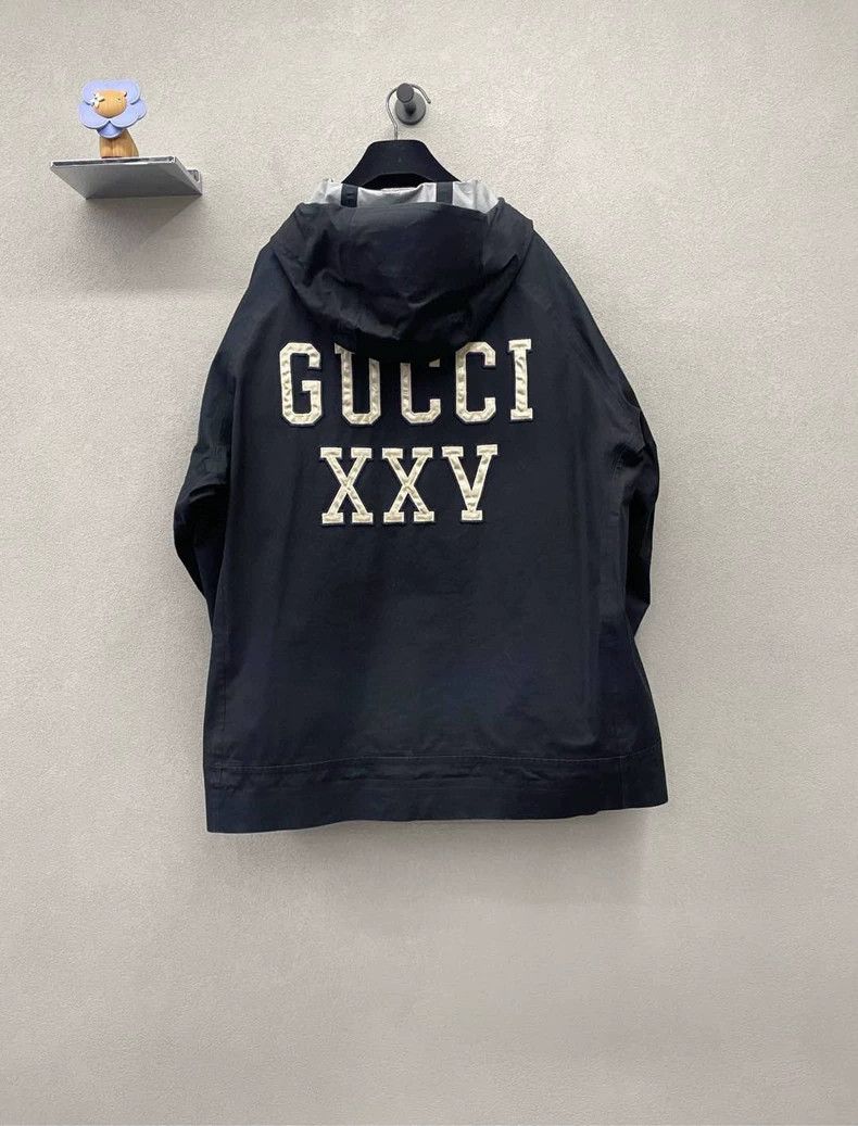 Gucci Gucci Black coat 2502-Nextarrow Size US S / EU 44-46 / 1 - 2 Thumbnail