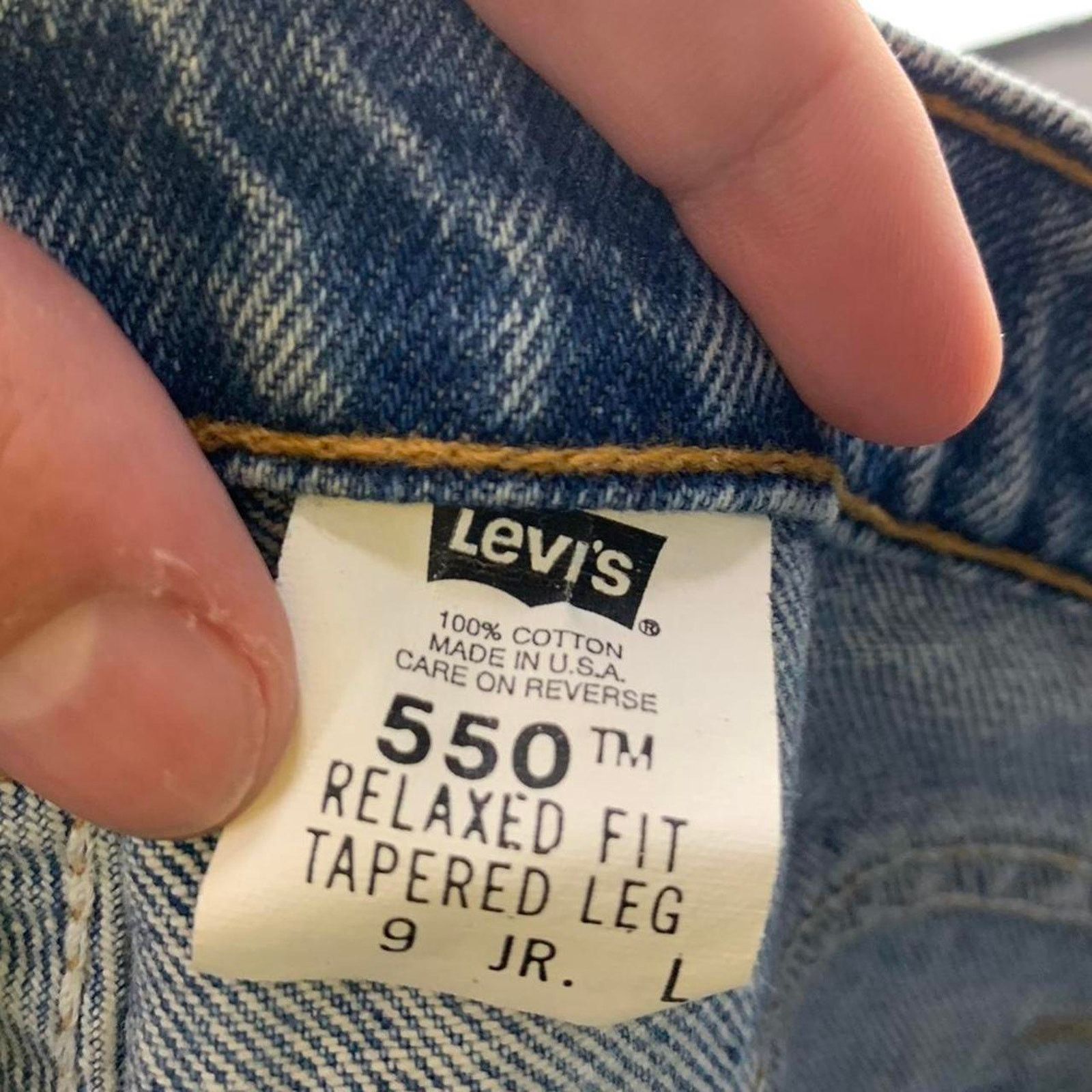 Vintage 90s Levi’s 550 Relaxed Fit Light Wash Blue Jeans
