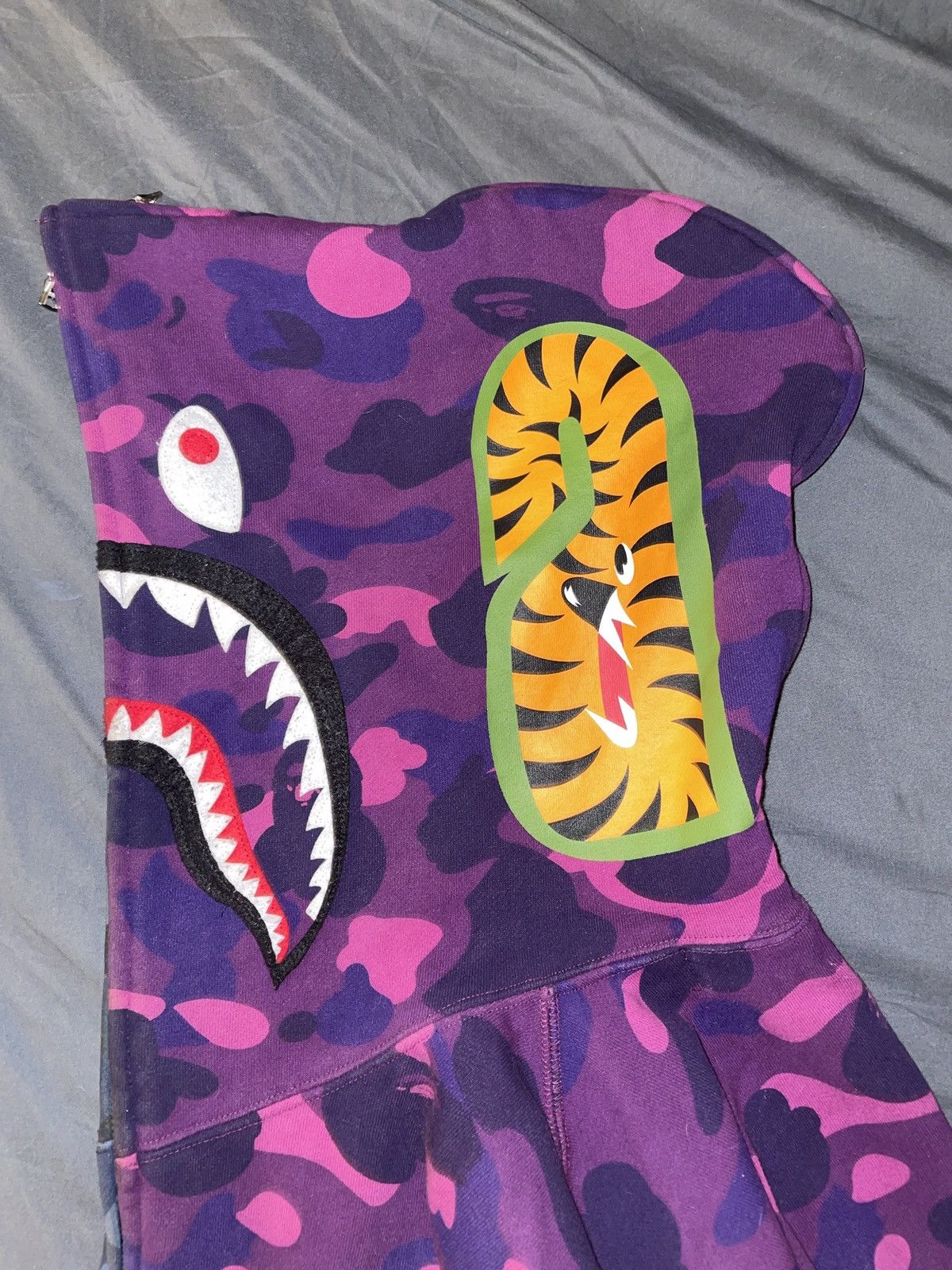 Bape 2 Tone split Bape hoodie Size US XXL / EU 58 / 5 - 3 Thumbnail