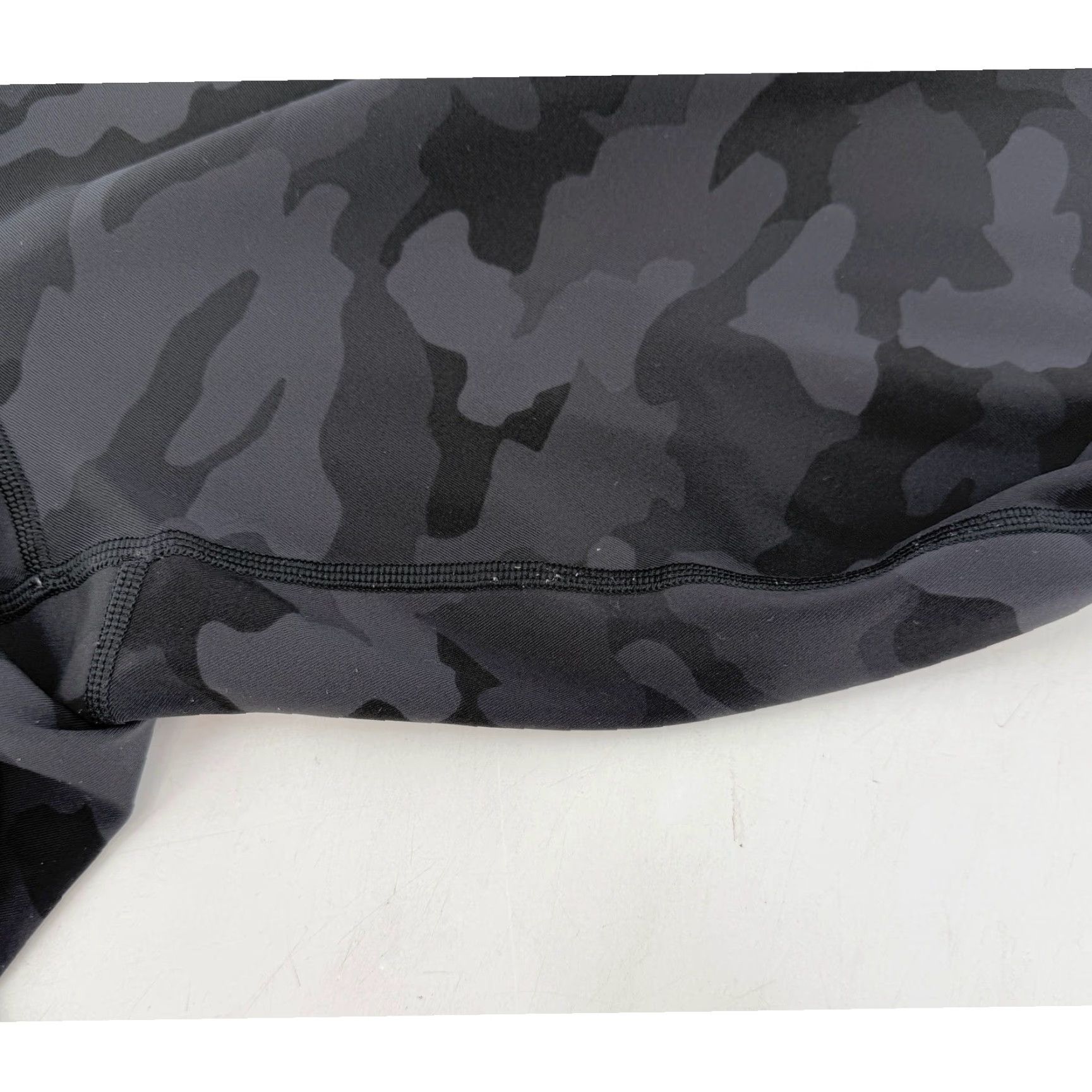 Lululemon Lululemon Plus Size Camo Crop Leggings Activewear Workout Pants Sz 20 Comfort Women Size 42" / US 20 - 6 Thumbnail